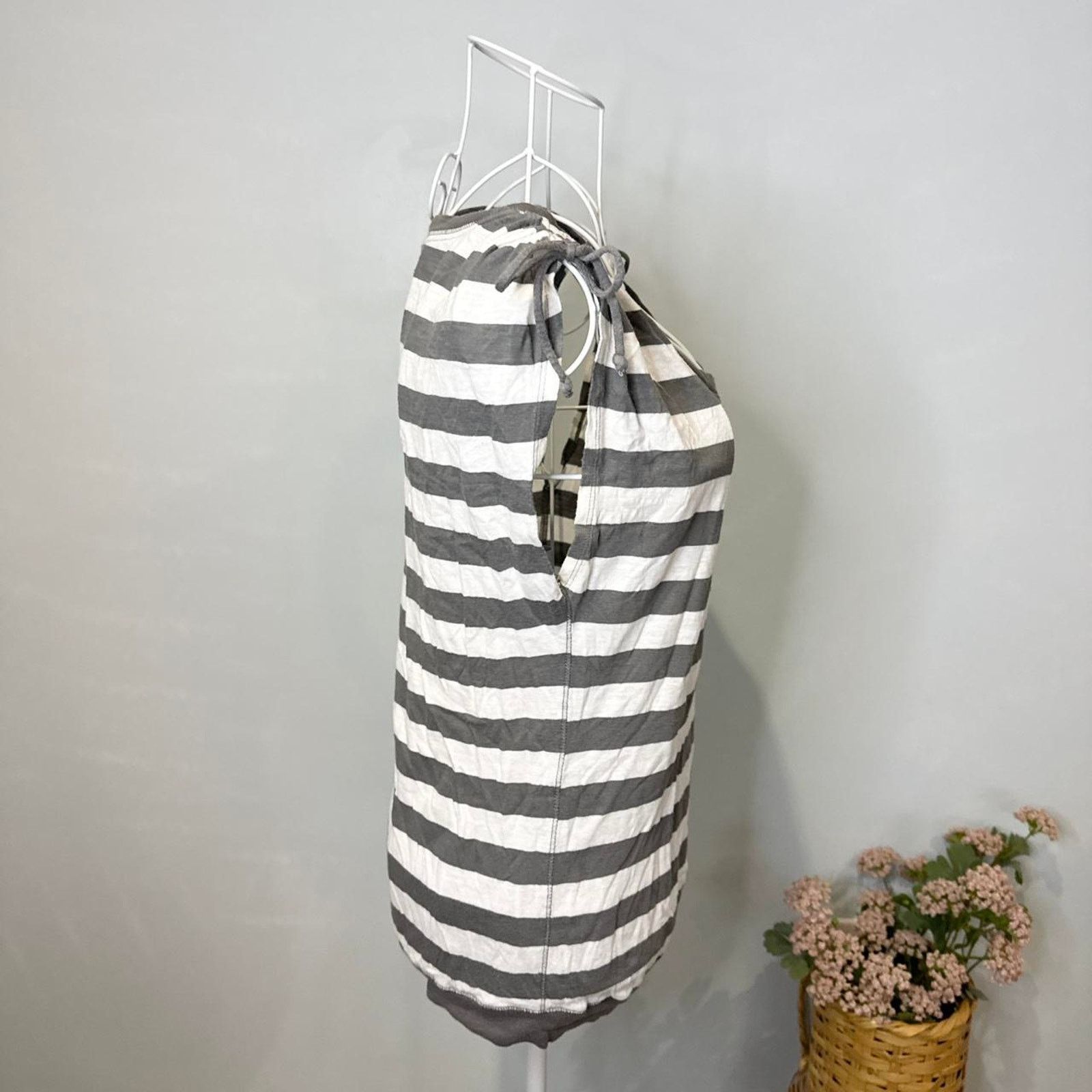American Eagle Outfitters Cute gray striped vintage y2k american eagle top Size S / US 4 / IT 40 - 4 Thumbnail