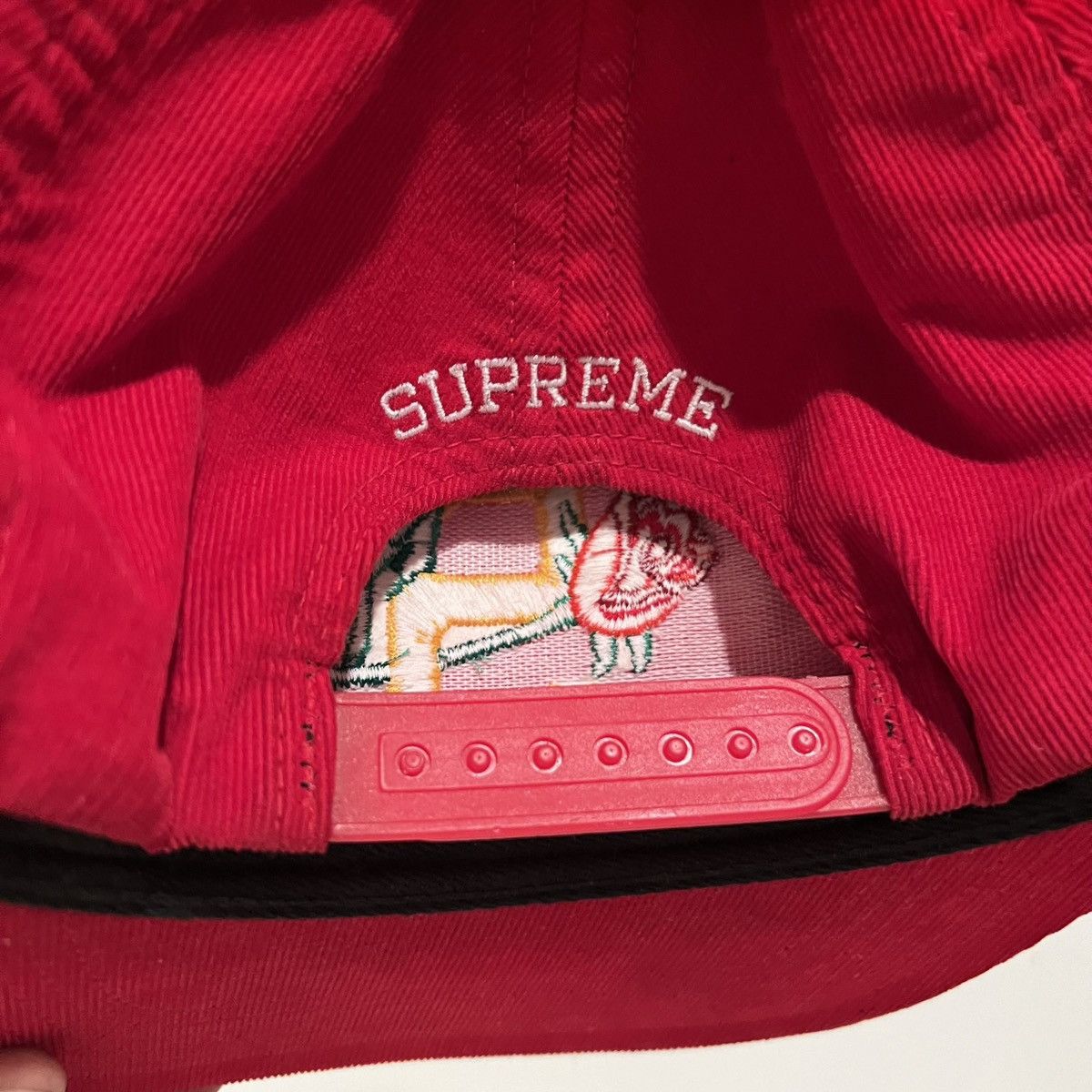 Supreme Supreme Rose S Logo snapback red Size ONE SIZE - 12 Thumbnail