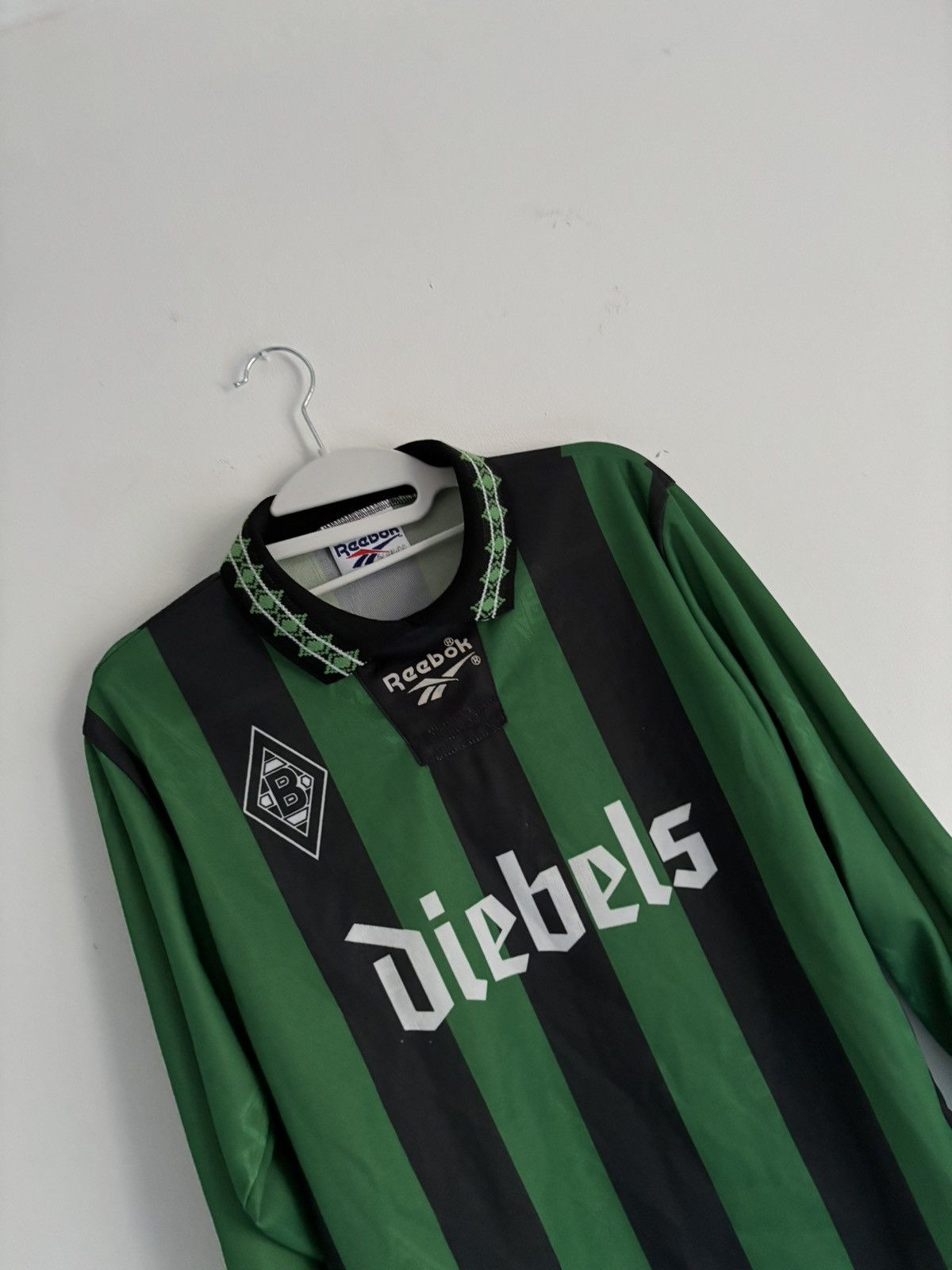 Reebok 1995/96 BORUSSIA MÖNCHENGLADBACH VINTAGE FOOTBALL JERSEY Size US S / EU 44-46 / 1 - 2 Thumbnail