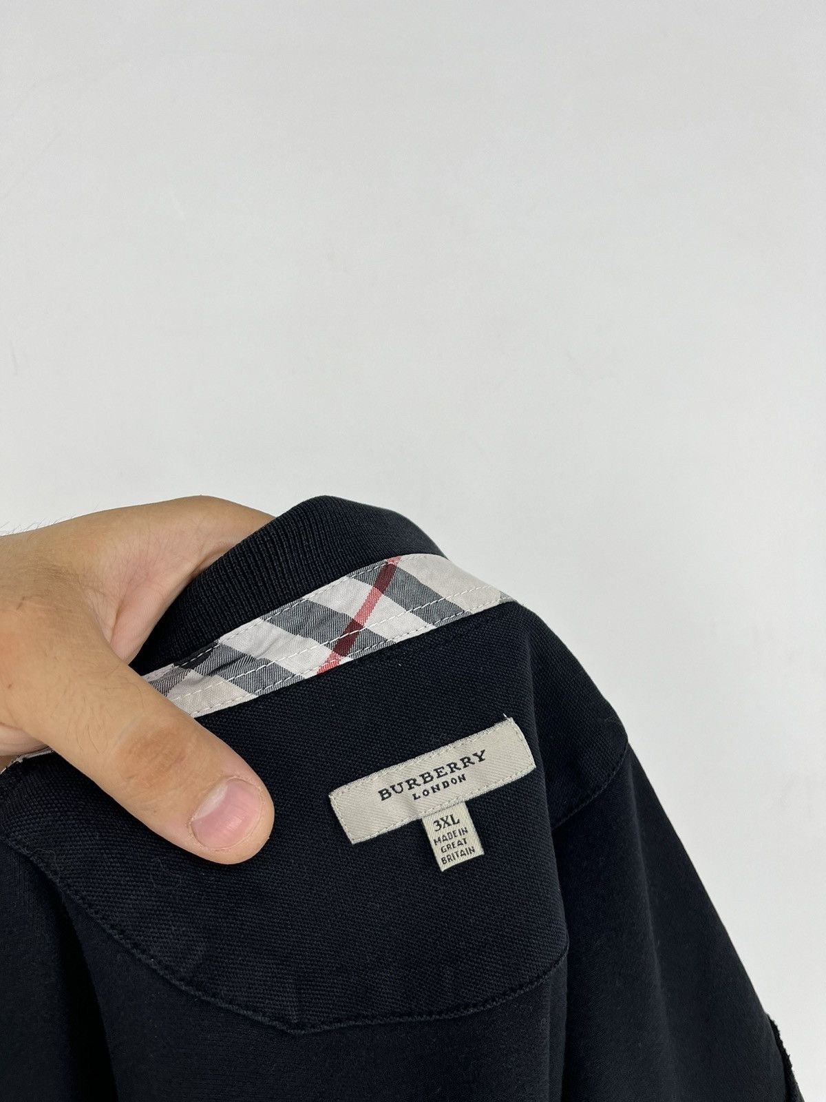 Other Vintage Y2K Burberry Luxury Polo V Neck T-shirt Streetwear Size US XL / EU 56 / 4 - 4 Thumbnail