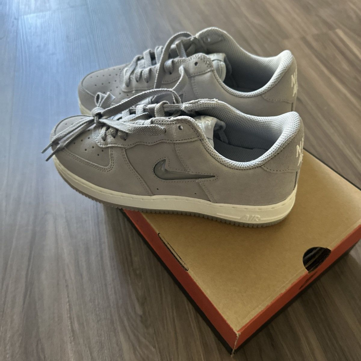 Nike Nike Air Force 1 Low Retro Smoke Grey Sz 7 New – Box Dented Size US 7 / EU 40 - 4 Thumbnail