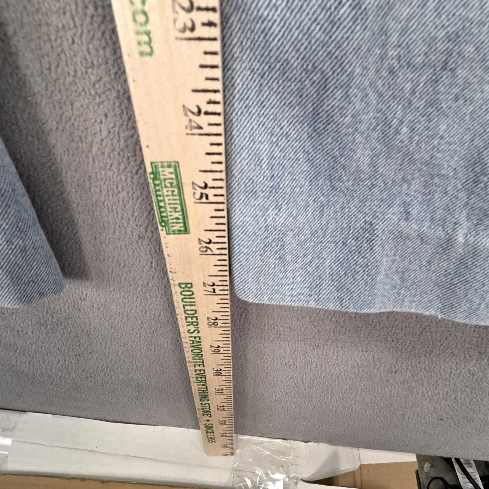 Levi's VINTAGE Levi's 501 Jeans Mens Blue Regular 30x27 Light Wash Denim Cotton Button Pockets 27 Inseam 30 Waist Size US 30 / EU 46 - 4 Thumbnail