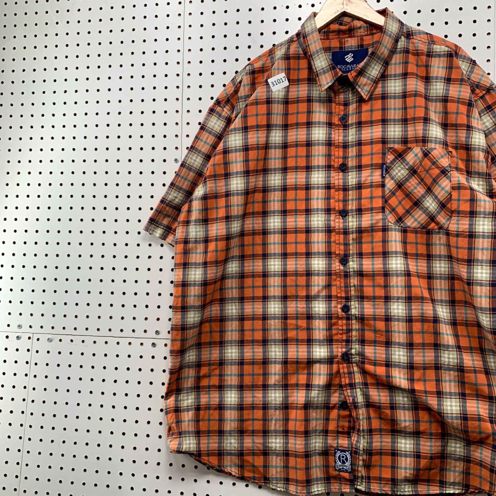 Rocawear VINTAGE Rocawear Button-Up Shirt Mens 3XL Orange Plaid Y2K 28x34 Shirt Mens 3XL Orange Brown Plaid Rocawear Button-Up Shirt Mens 3XL Vintage Size US XXL / EU 58 / 5 - 3 Thumbnail