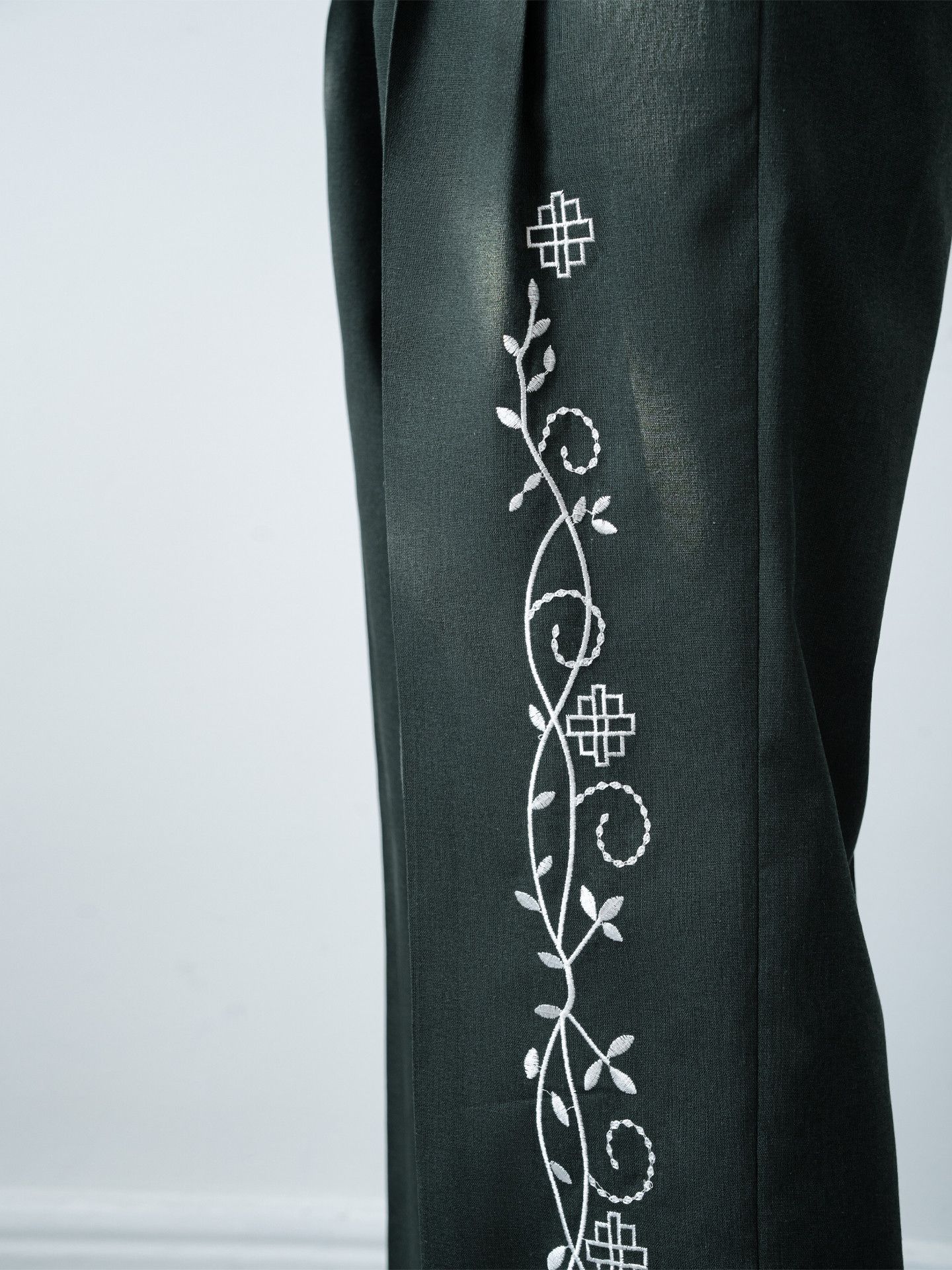 Other Men’s Straight breathable trousers Size US 30 / EU 46 - 2 Thumbnail