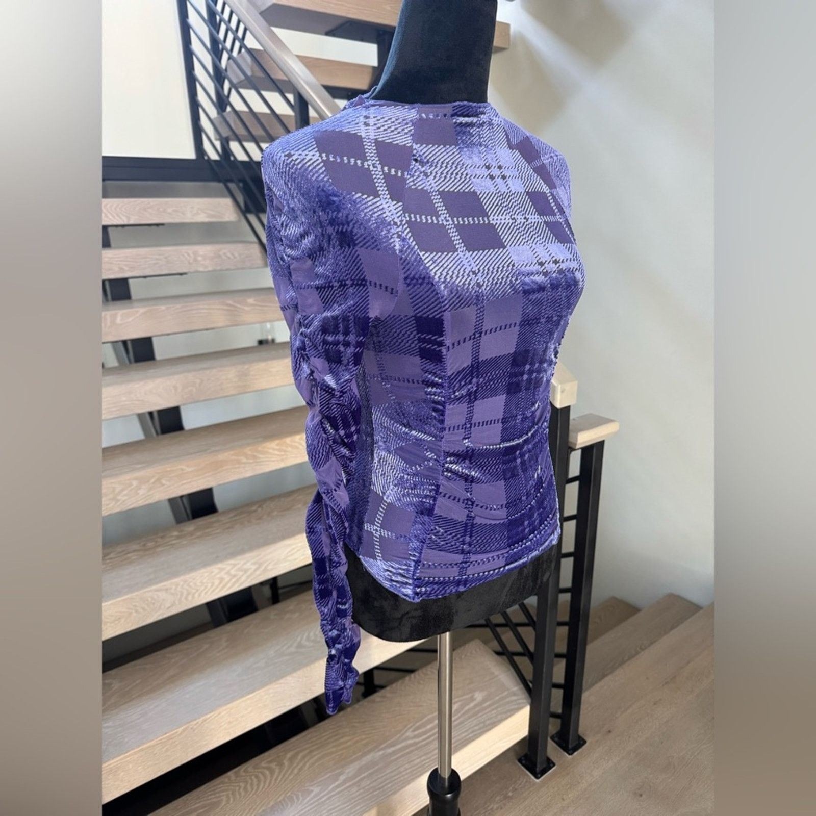 Urban Outfitters New Stylish purple Long Sleeve Women's Top size XS Size XS / US 0-2 / IT 36-38 - 5 Thumbnail