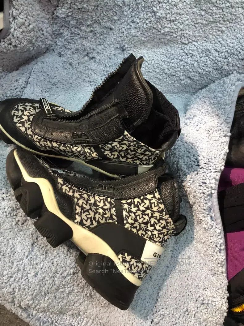 Givenchy Givenchy Black Boots Size US 7 / EU 40 - 2 Thumbnail