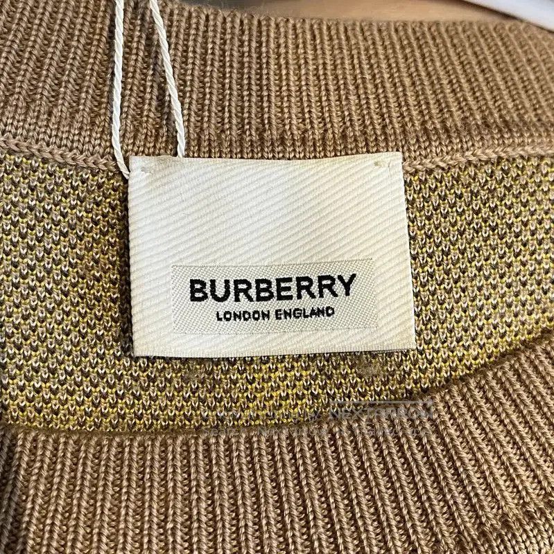 Burberry Burberry Summer Khaki Silk Short Sleeve T-shirt. Size US M / EU 48-50 / 2 - 3 Thumbnail