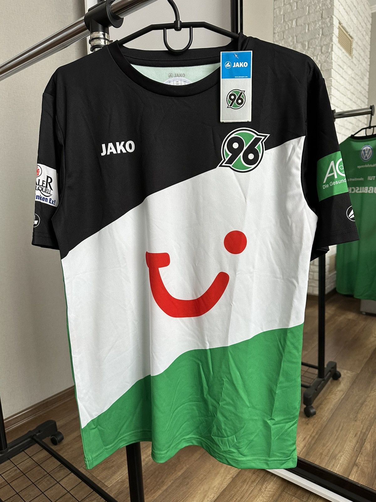 Other 2013/2014 Hannover 96 Jako Soccer Jersey T-Shirt Size US S / EU 44-46 / 1 - 1 Thumbnail