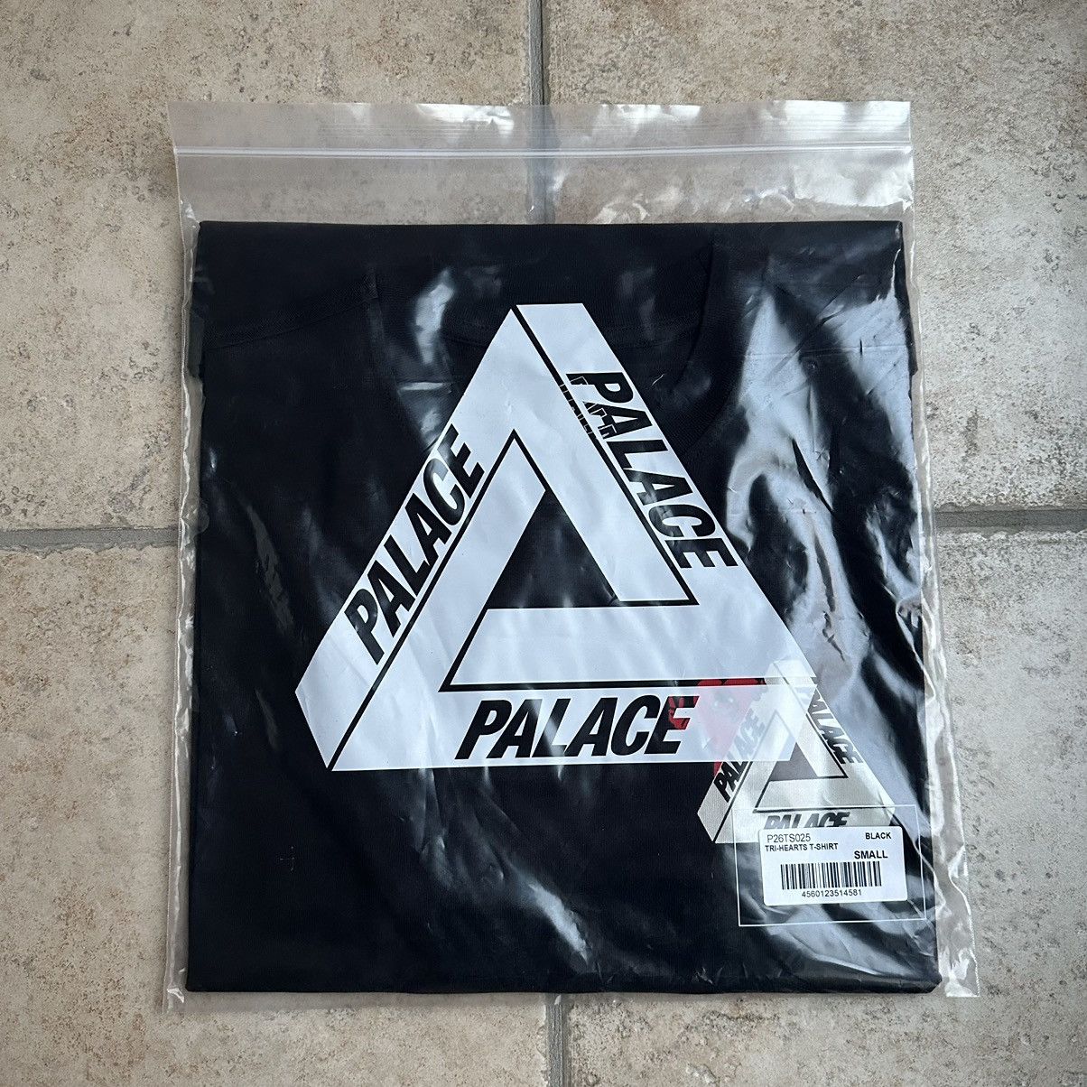 image of Palace Tri-Hearts T-Shirt Black Size Small, Men's