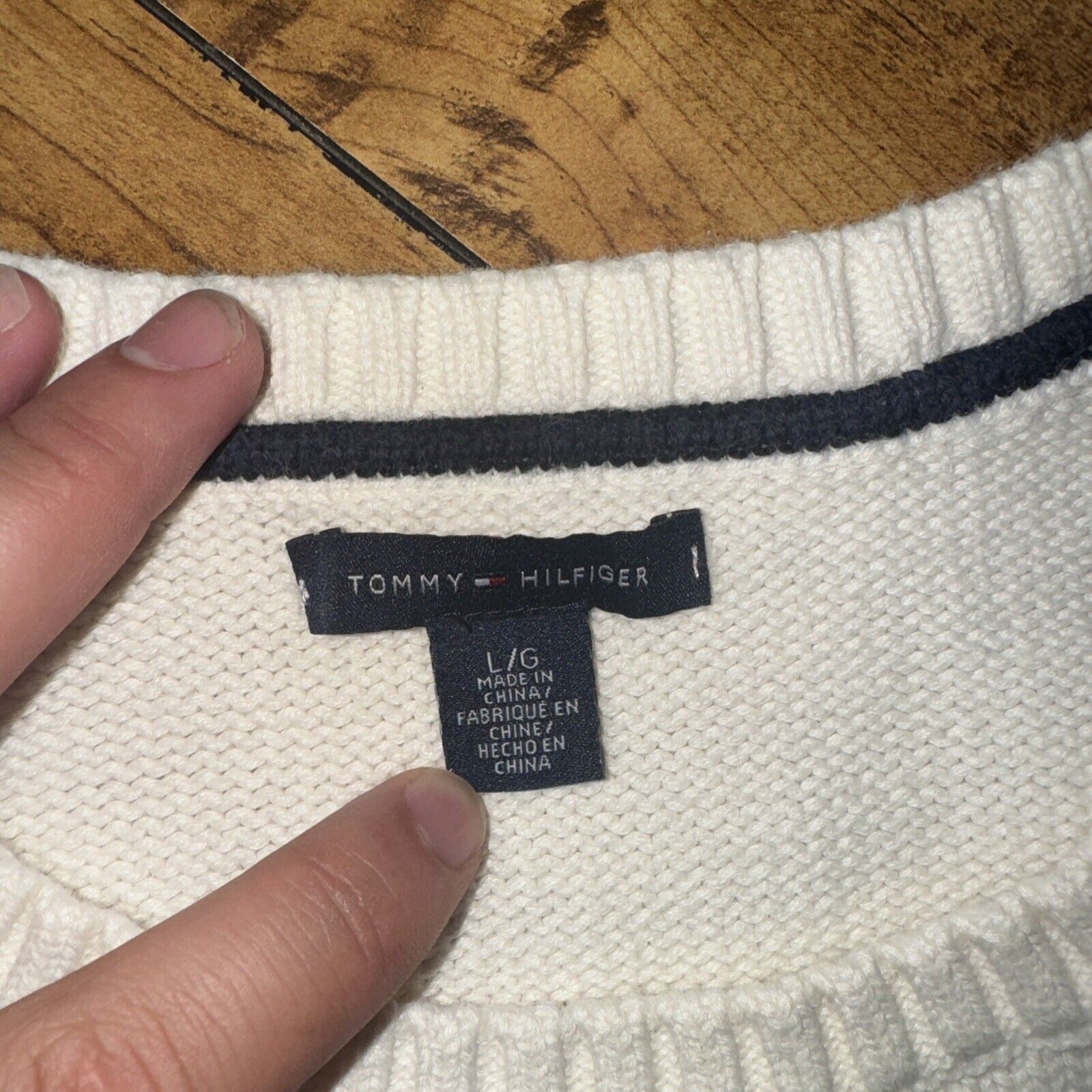 Japanese Brand × Tommy Hilfiger × Vintage Women’s Tommy Holder Knitted Sweater Jumper Cream L 18x24 Size L / US 10 / IT 46 - 3 Thumbnail
