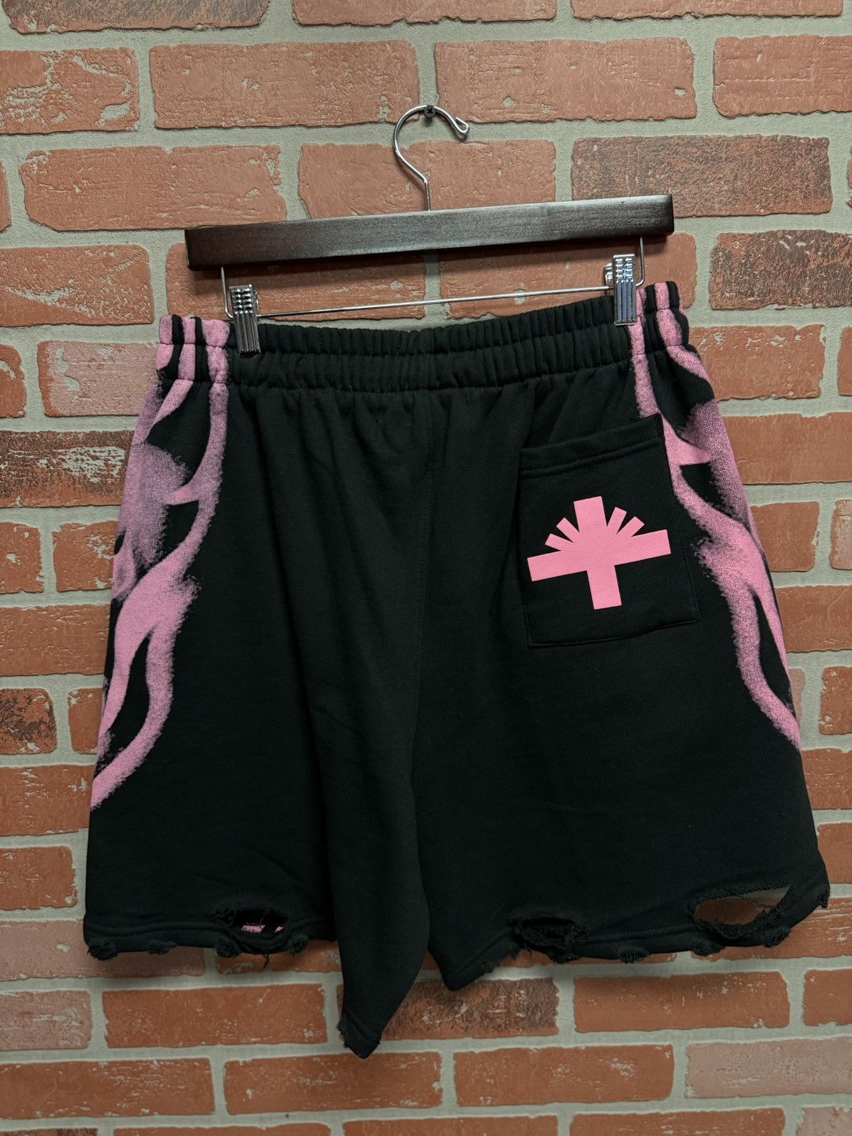 Vertabrae Vertabrae Skull Shorts Pink Size XL New Size US 32 / EU 48 - 5 Thumbnail