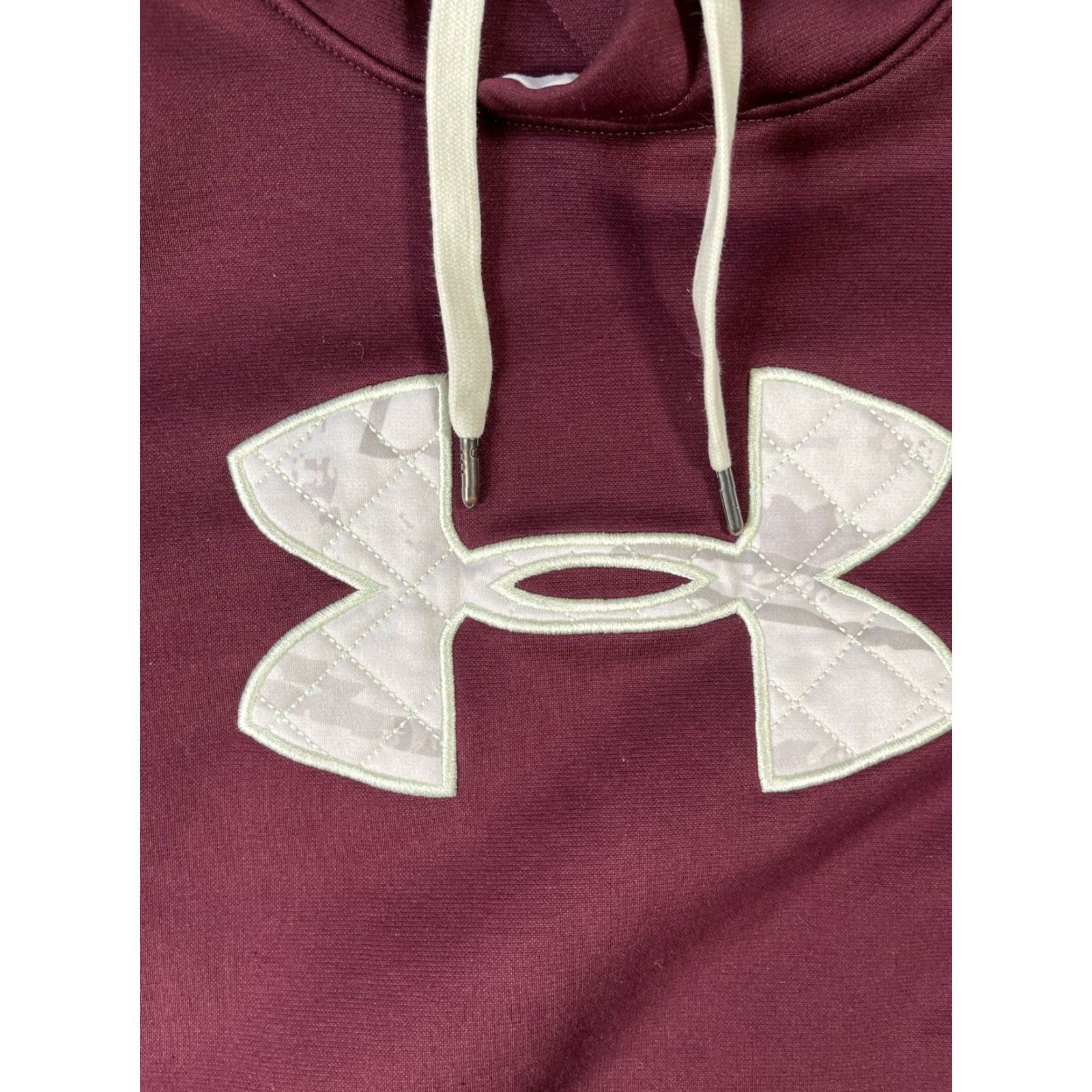Under Armour Under Armour Hoodie Women M Burgundy Logo Cold Gear Quilted Glow 40 In Chest Long Sleeve Solid red - Adult Womens Size M / US 6-8 / IT 42-44 - 3 Thumbnail