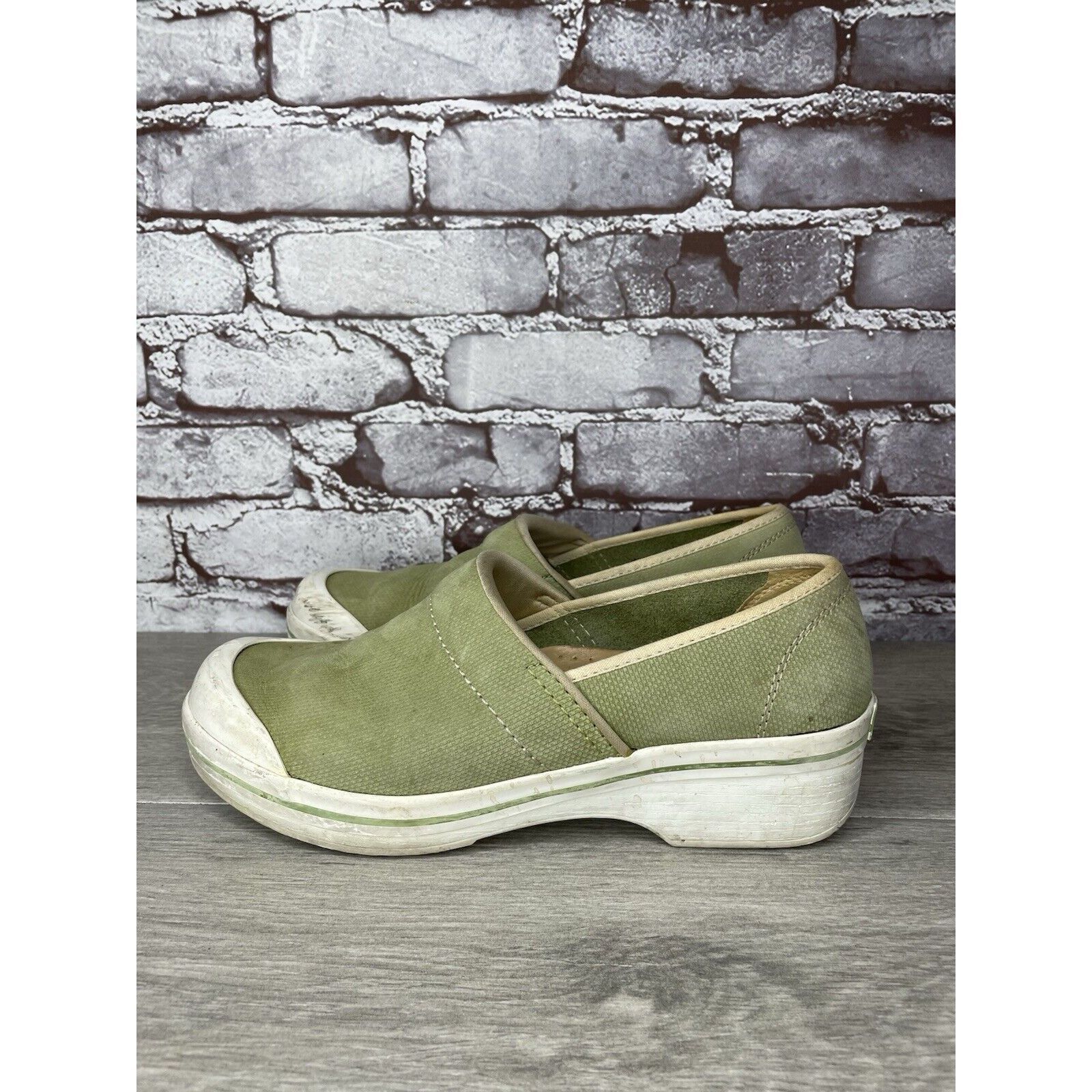 Other Dansko Green White Canvas Slip Resistant Clogs Work Shoes Wo Size US 9.5 / IT 39.5 - 15 Thumbnail