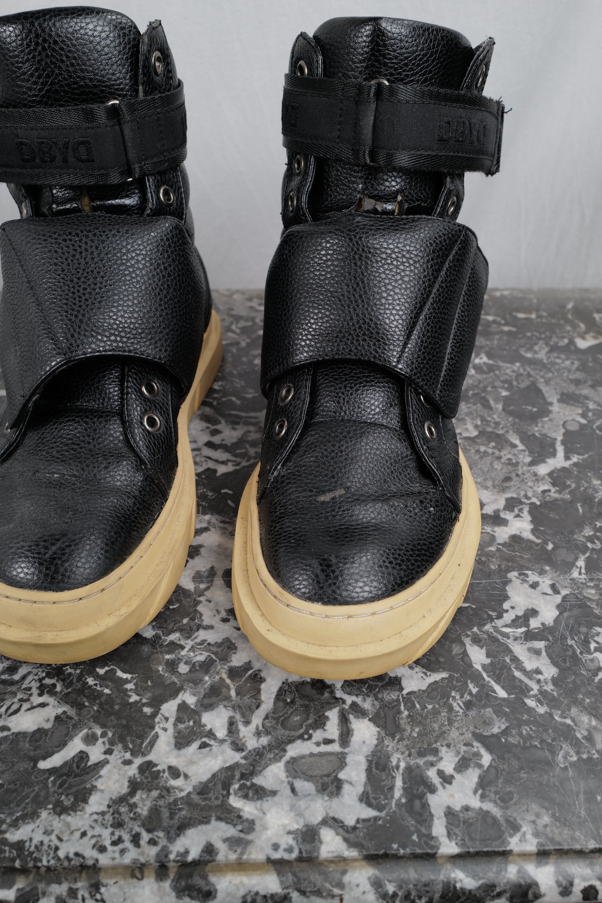 D by D DBYD HI-TOP FABRIC SNEAKER Size US 8 / EU 41 - 9 Thumbnail