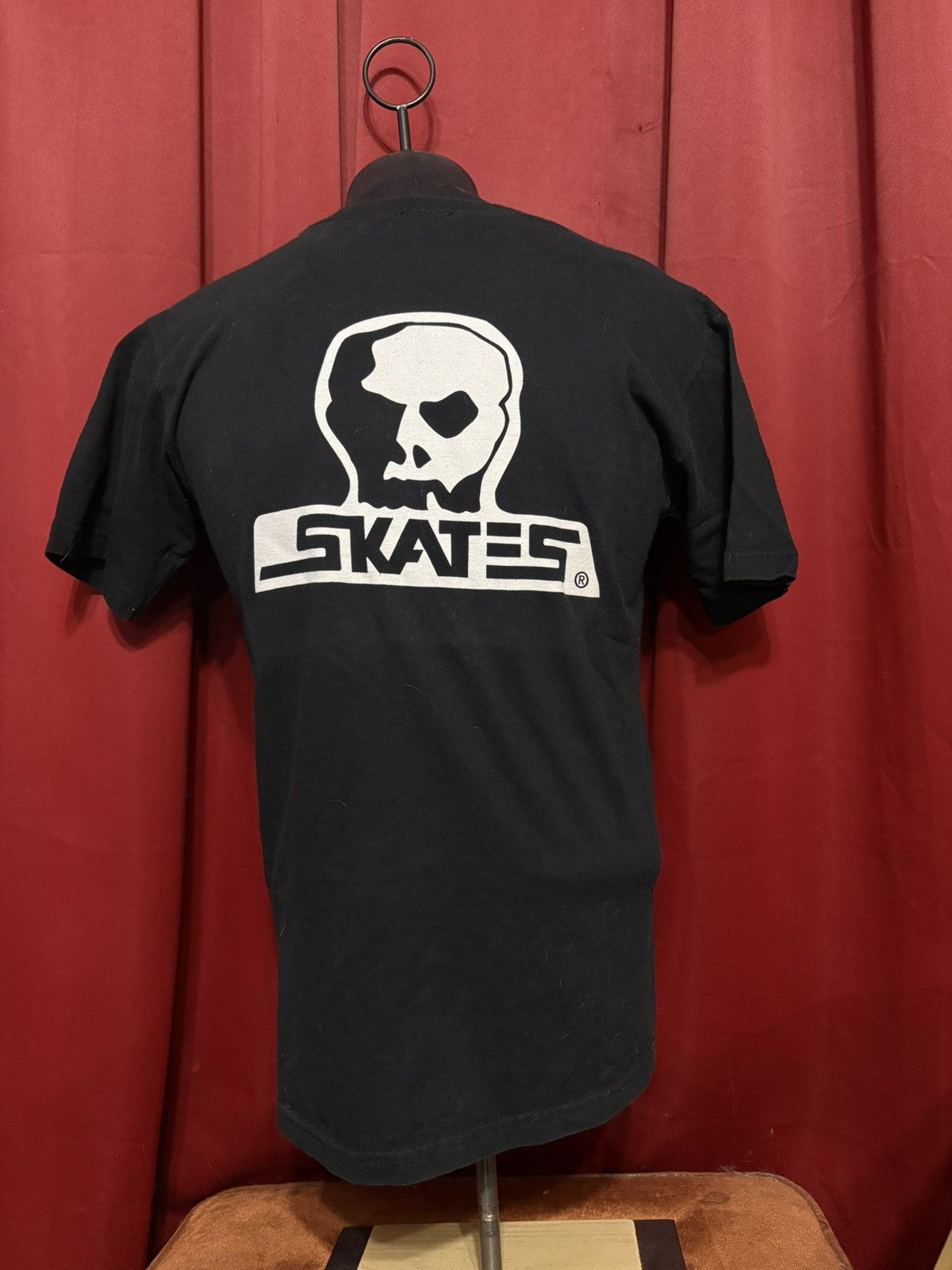 Vintage Vintage Skull Skates Tshirt 90’s Henley Skateboard Tee Size US M / EU 48-50 / 2 - 2 Thumbnail