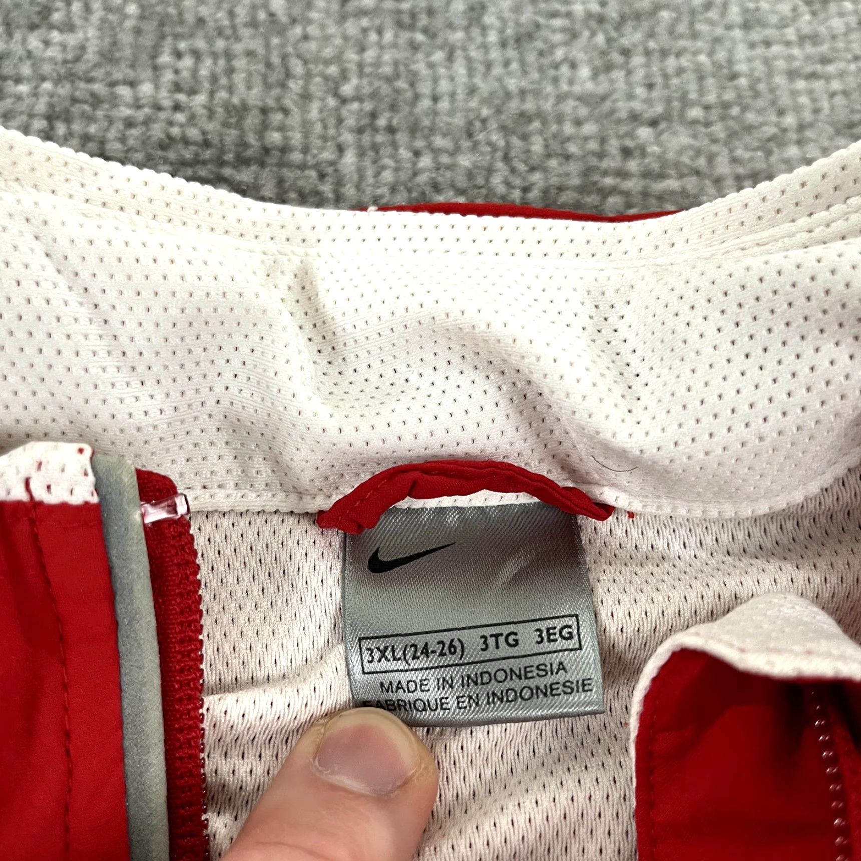 Nike Nike Jacket Womens 3XL Red Active USA Training Running Convertible Vest Jacket Shirt Mens XL Red USA Active Nike Size XL / US 12-14 / IT 48-50 - 7 Thumbnail