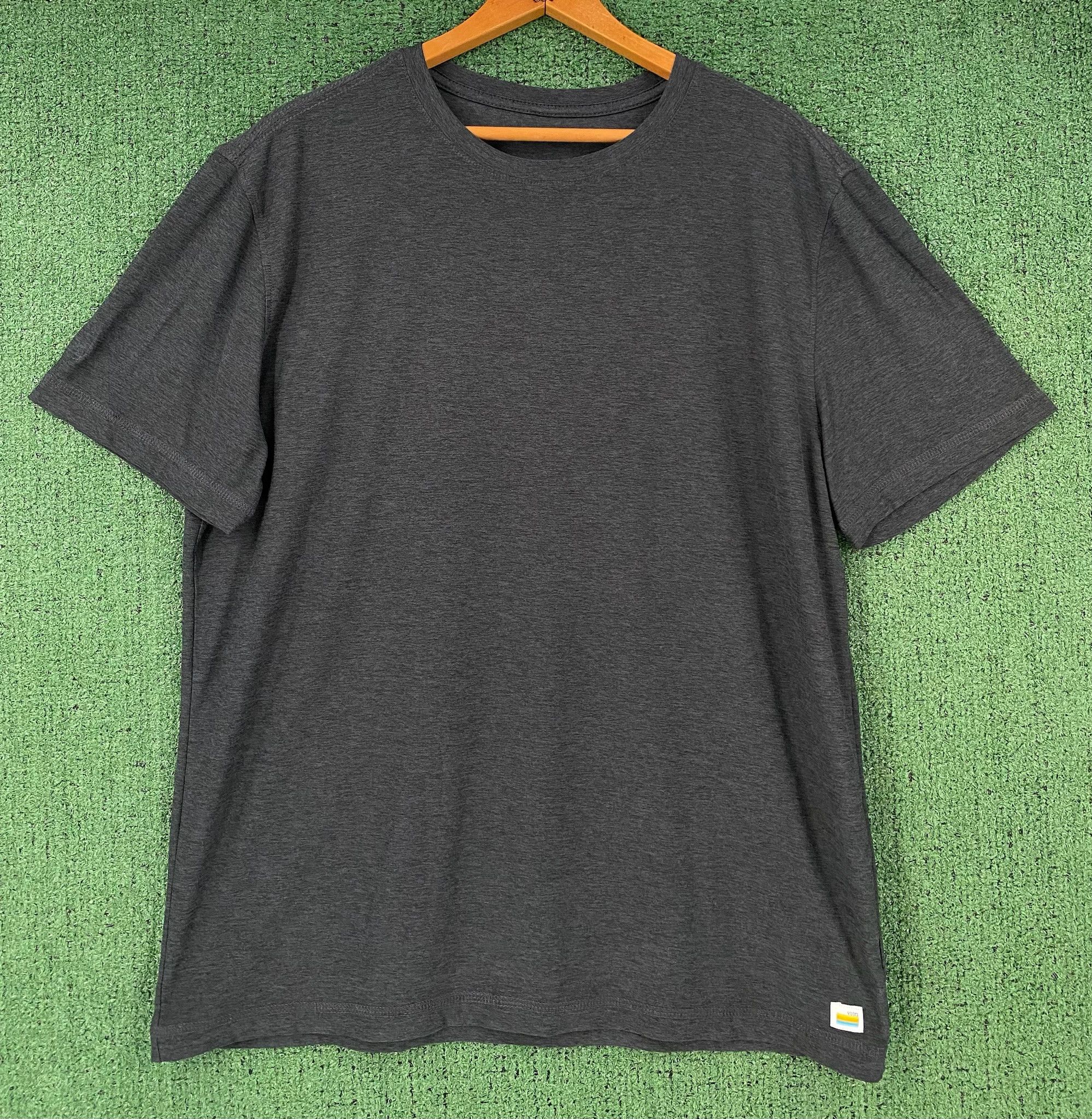 Vuori Vuori Strato Tech Heathered Charcoal Grey T-shirt Large Size US L / EU 52-54 / 3 - 1 Thumbnail