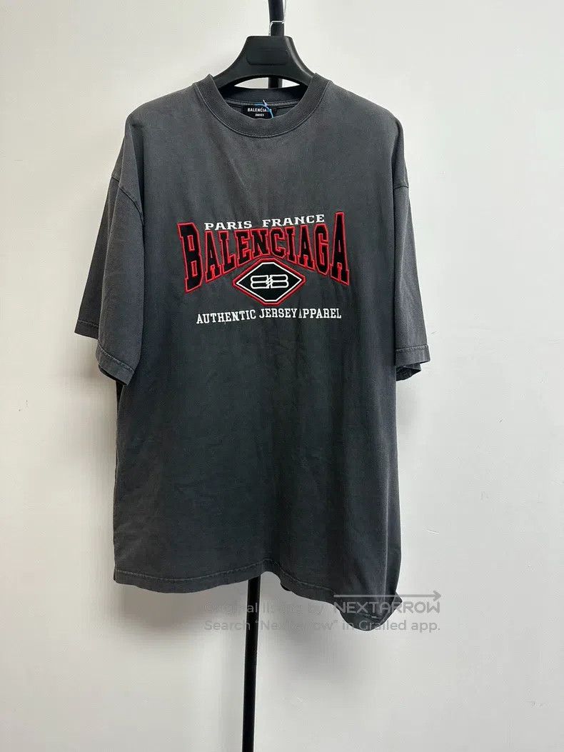 Balenciaga Balenciaga Batman Letter Vintage Distressed T-Shirt Black Size US M / EU 48-50 / 2 - 1 Thumbnail