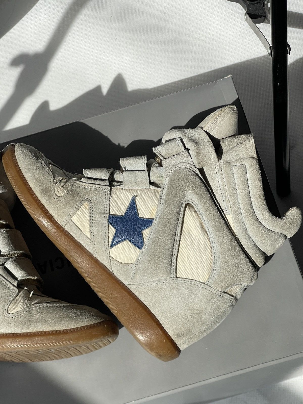 Isabel Marant Authentic Isabel Marant Etoile Bekett sneakers Suede Wedge Size US 7 / IT 37 - 18 Thumbnail