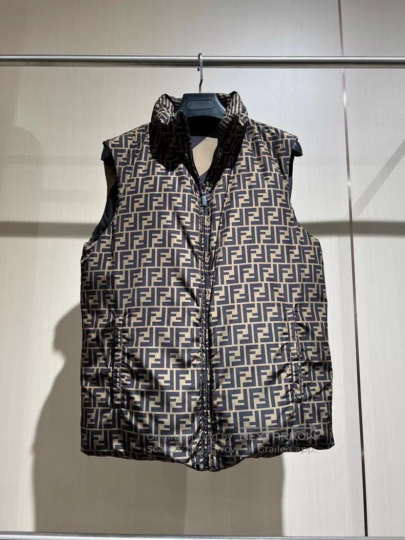 Fendi Fendi Double-Sided Puffer Vest Size M / US 6-8 / IT 42-44 - 1 Thumbnail