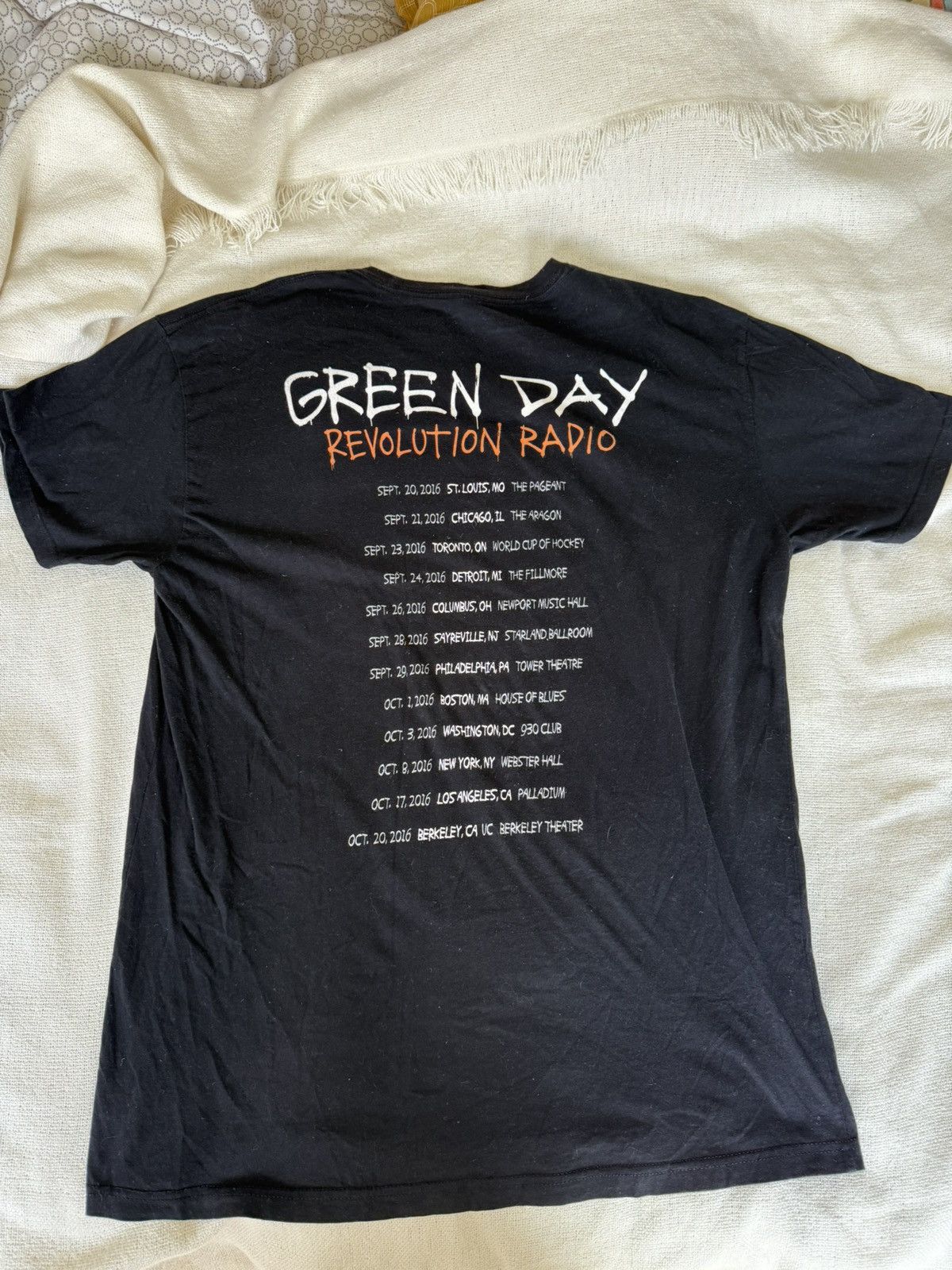 Next Level Apparel Green Day Revolution Radio Tour Size US XL / EU 56 / 4 - 1 Thumbnail
