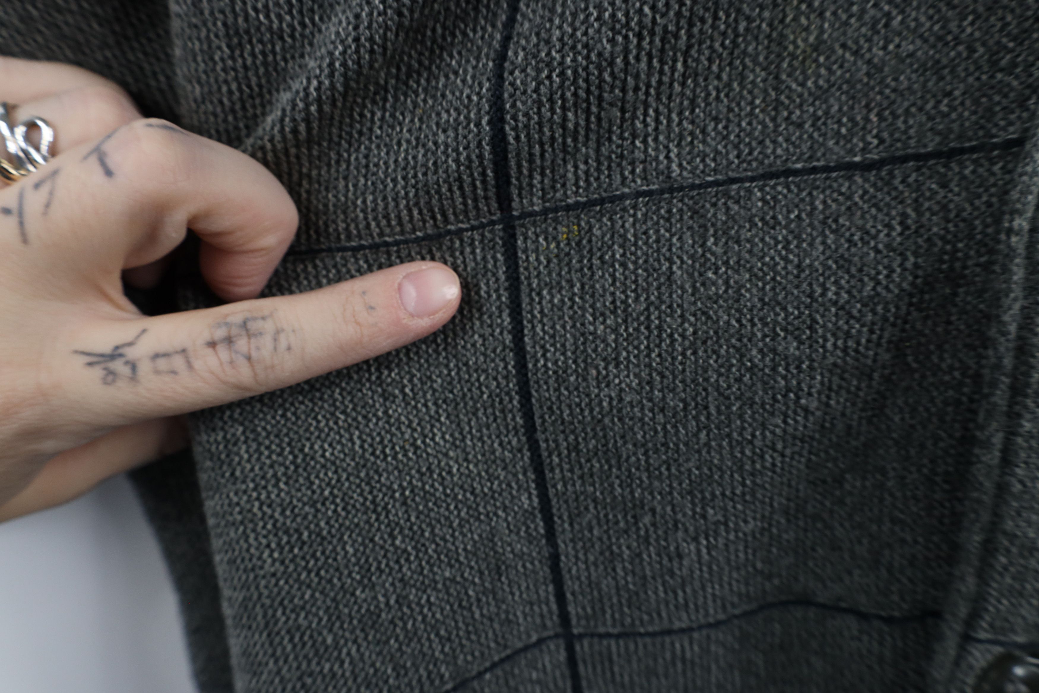 Vintage Vintage 90s Streetwear Knit Button Cardigan Sweater Gray Size US XL / EU 56 / 4 - 9 Thumbnail