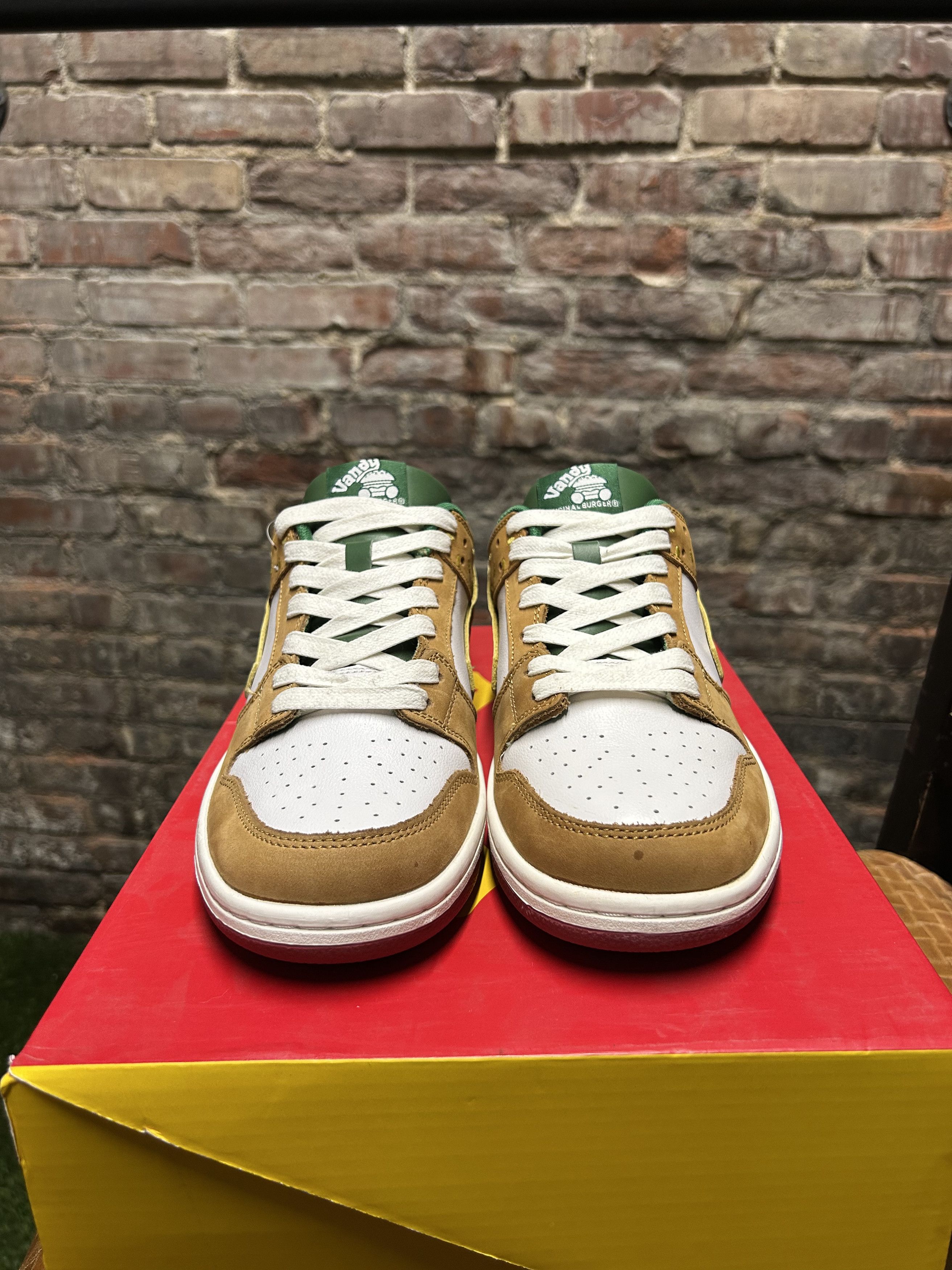 Vandy The Pink Vandy The Pink Burger Dunk Size US 8 / EU 41 - 2 Thumbnail