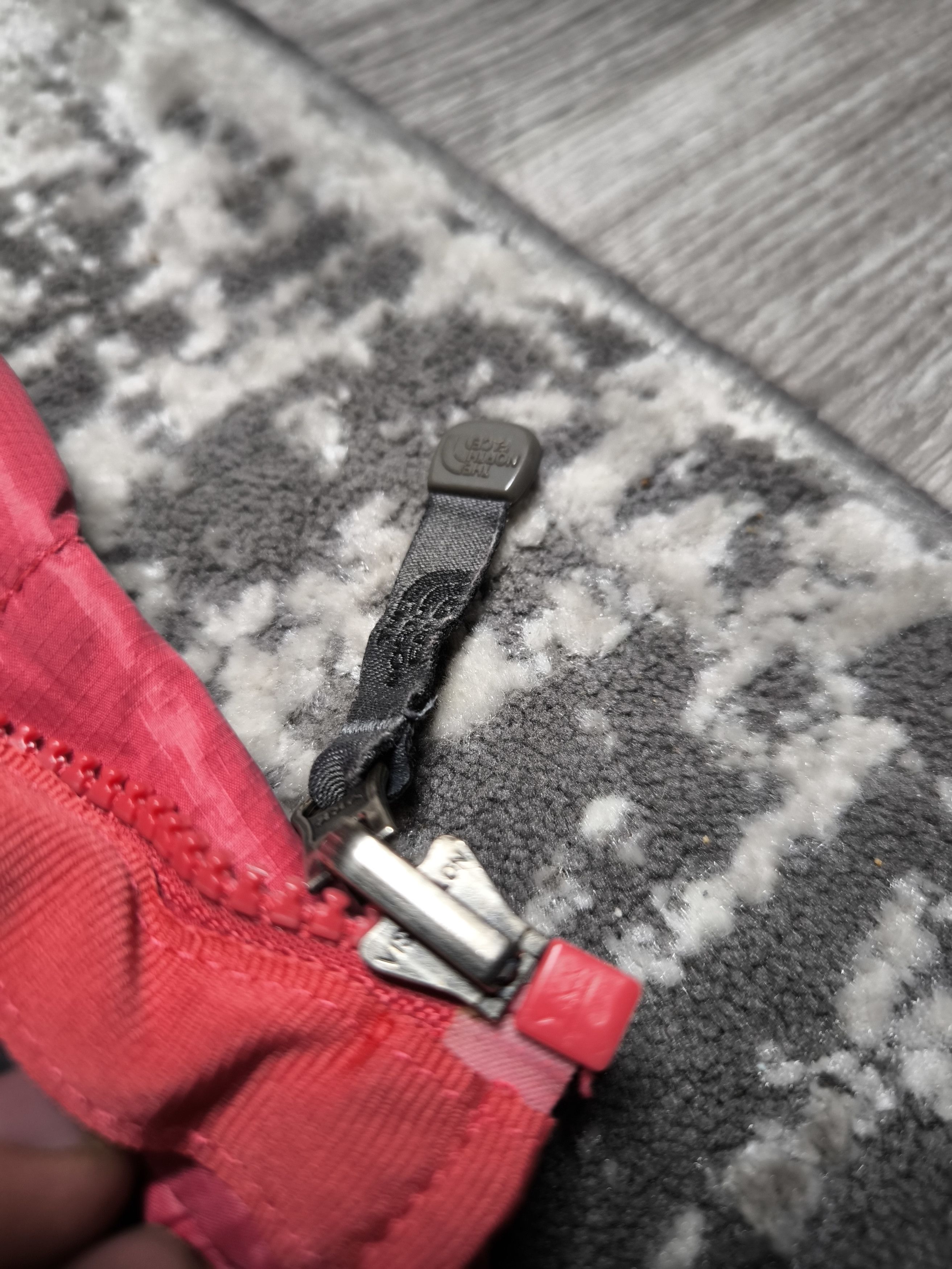The North Face Women's (S) The North Face Retro Nuptse 700 Down Jacket Size S / US 4 / IT 40 - 13 Thumbnail