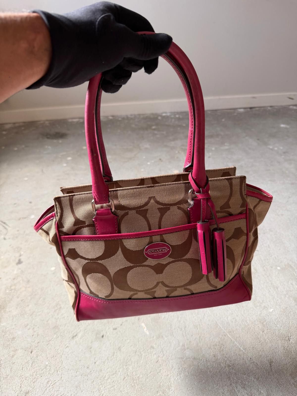 Coach Coach Signature Shoulder Bag Beige/Pink Size ONE SIZE - 5 Thumbnail
