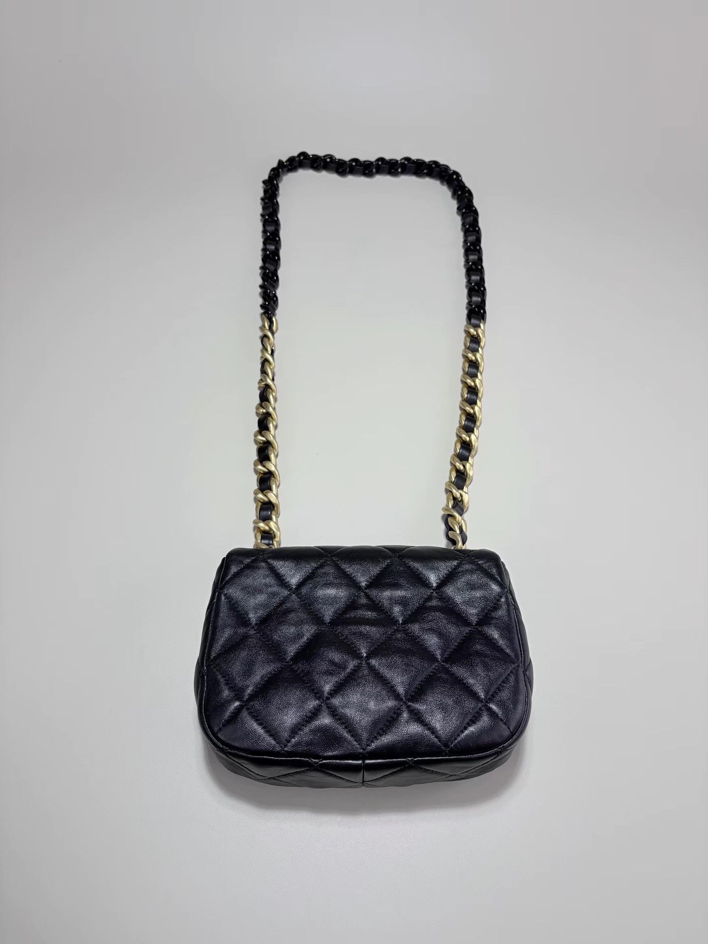 Chanel CHANEL 22S Lambskin Square Mini Crossbody K1 Size ONE SIZE - 3 Thumbnail