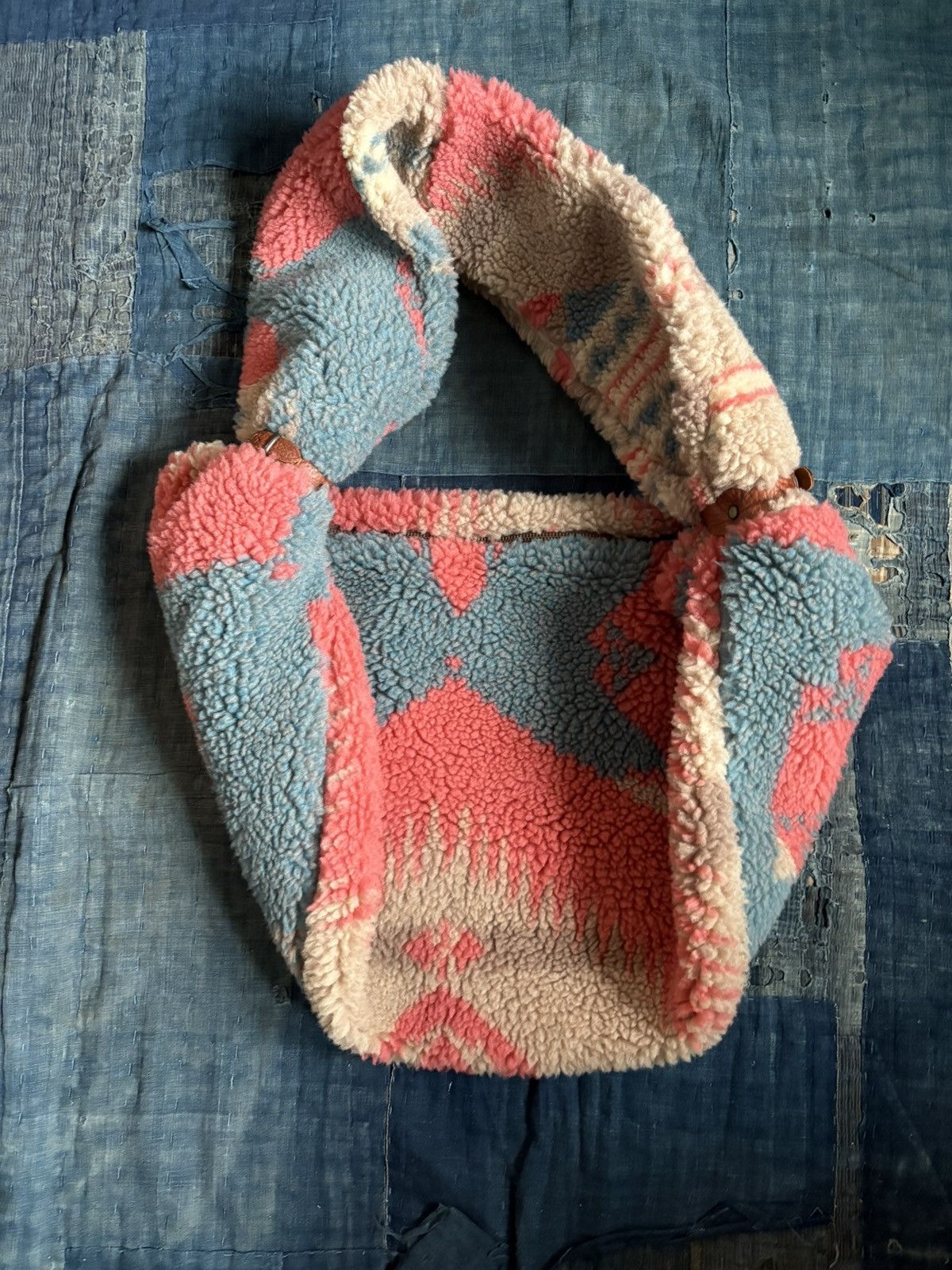 Kapital Kountry Kapital Snufkin boa fleece Hobo Bag Size ONE SIZE - 3 Thumbnail