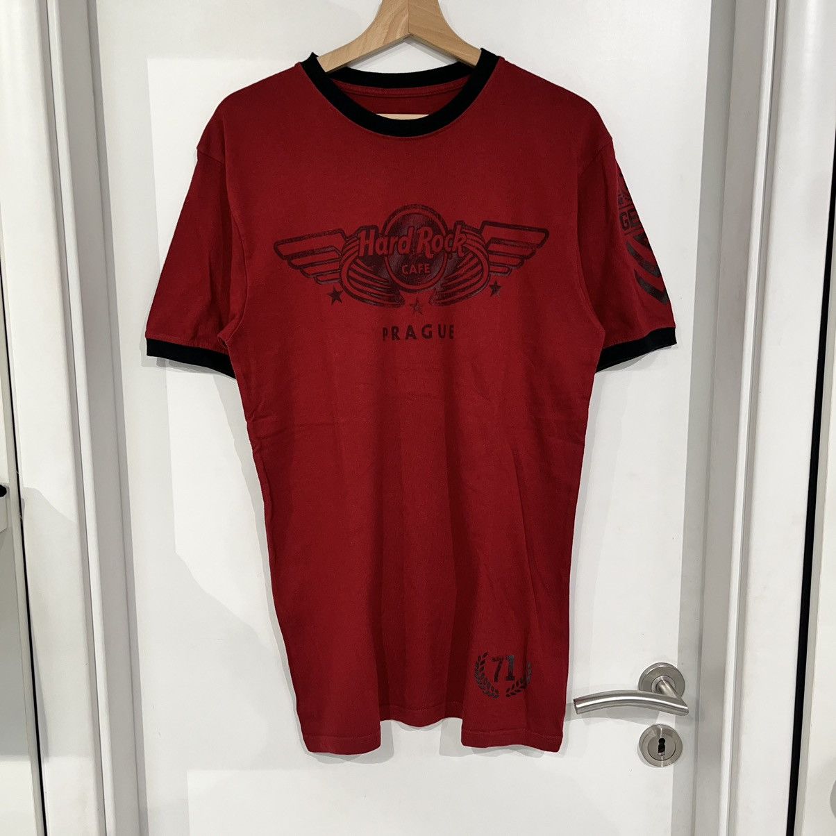 Hard Rock Cafe Hard Rock Cafe Tee Red Size US M / EU 48-50 / 2 - 1 Thumbnail