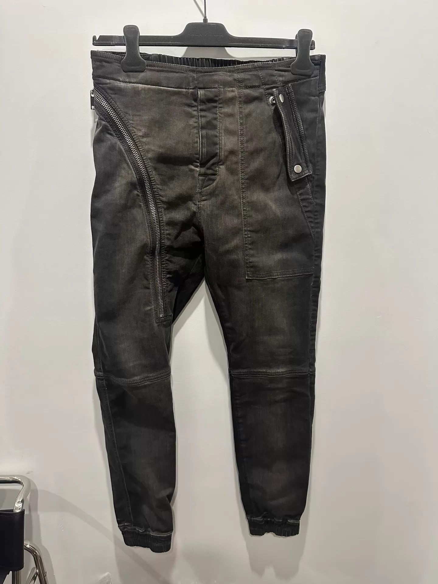 Rick Owens Gray Denim Pants with Asymmetrical Zipper and Cargo Pockets Size US 32 / EU 48 - 1 Thumbnail