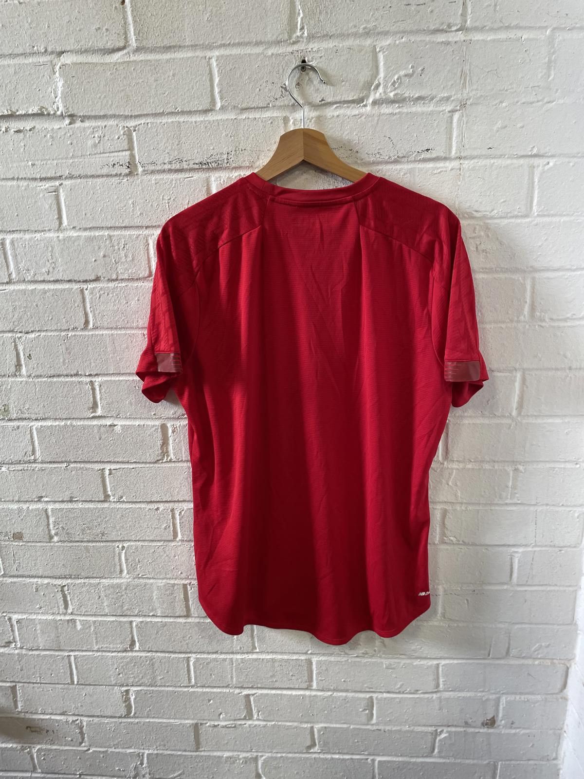 New Balance Liverpool FC Red Men's Football Jersey Size US M / EU 48-50 / 2 - 2 Thumbnail