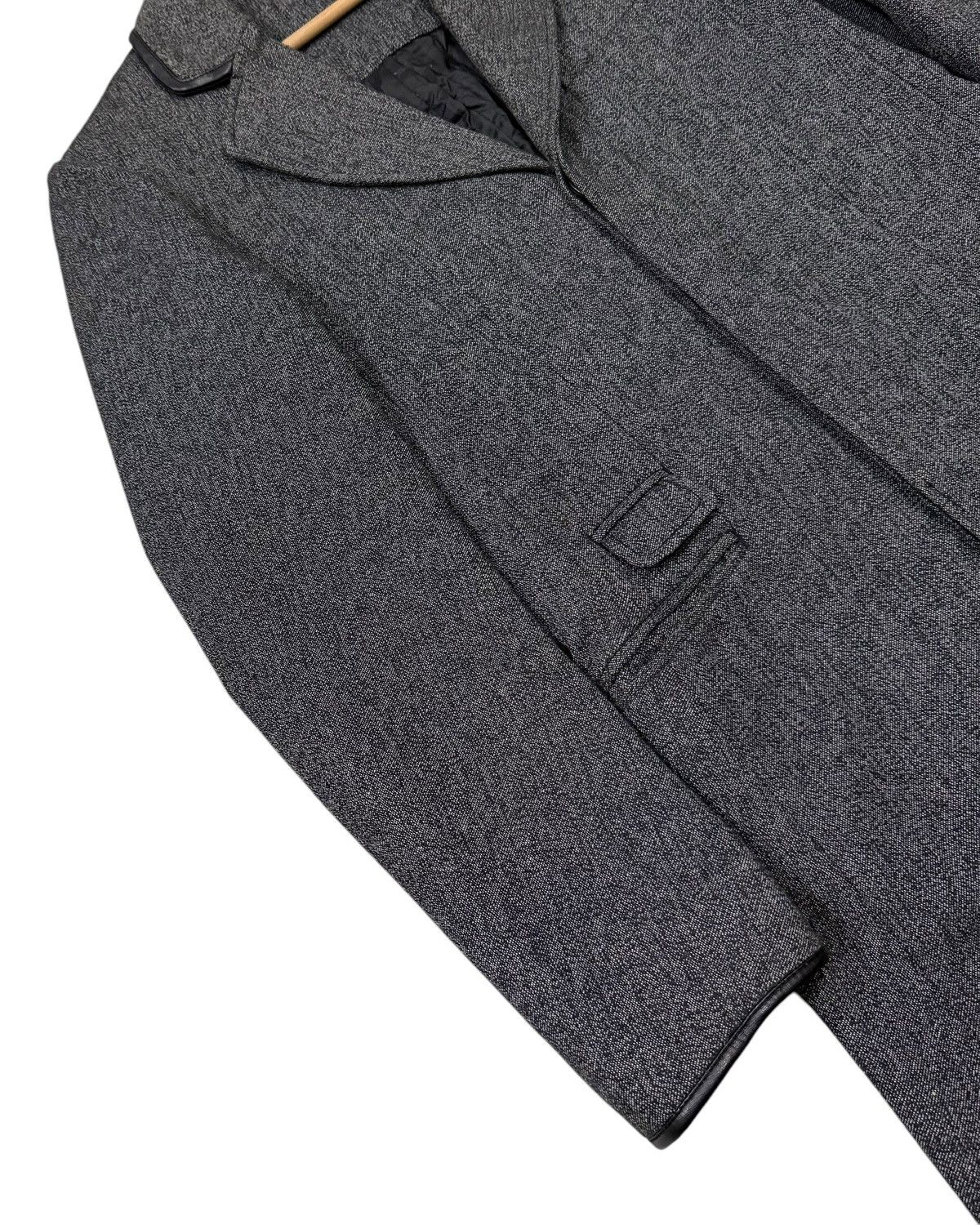 Armani Exchange Vintage Armani Exchange Italian Fabric Long Button Jacket Size US S / EU 44-46 / 1 - 9 Thumbnail