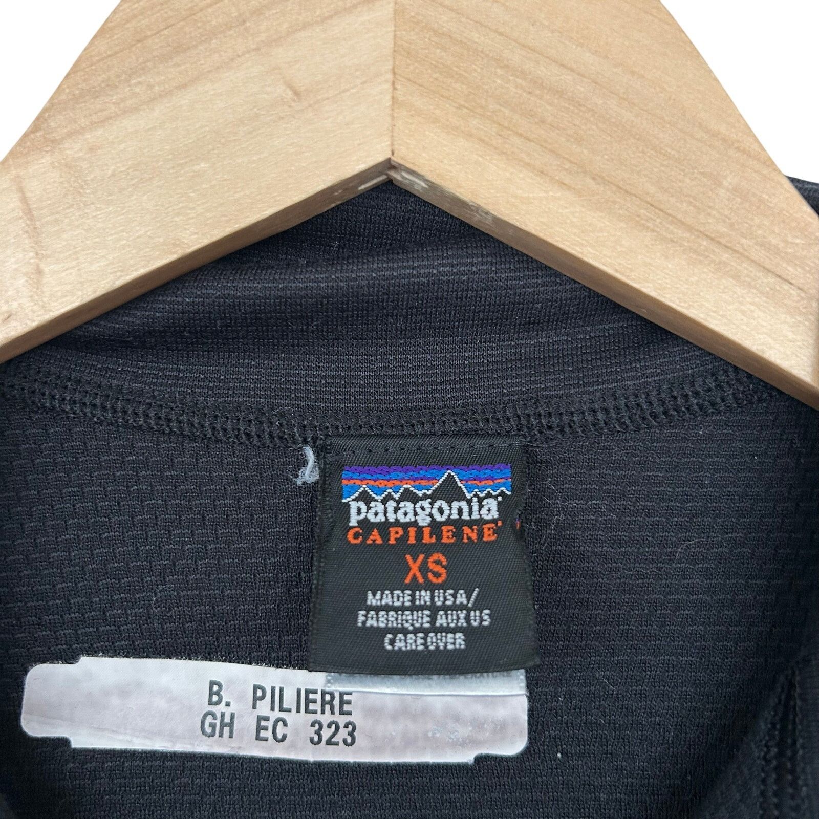 Patagonia Vintage Patagonia Black Capilene Quarter Zip Sz XS Size XS / US 0-2 / IT 36-38 - 2 Thumbnail