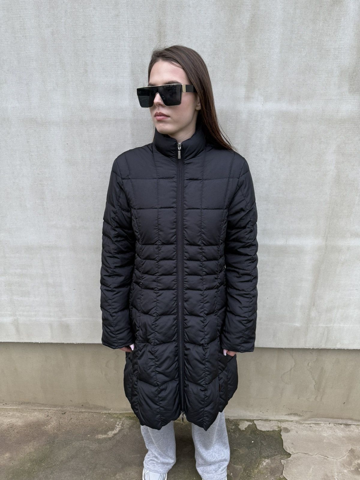 Moncler Moncler Vintage Women Down Puffer Coat Quilted Long 2 (S) Size S / US 4 / IT 40 - 1 Thumbnail