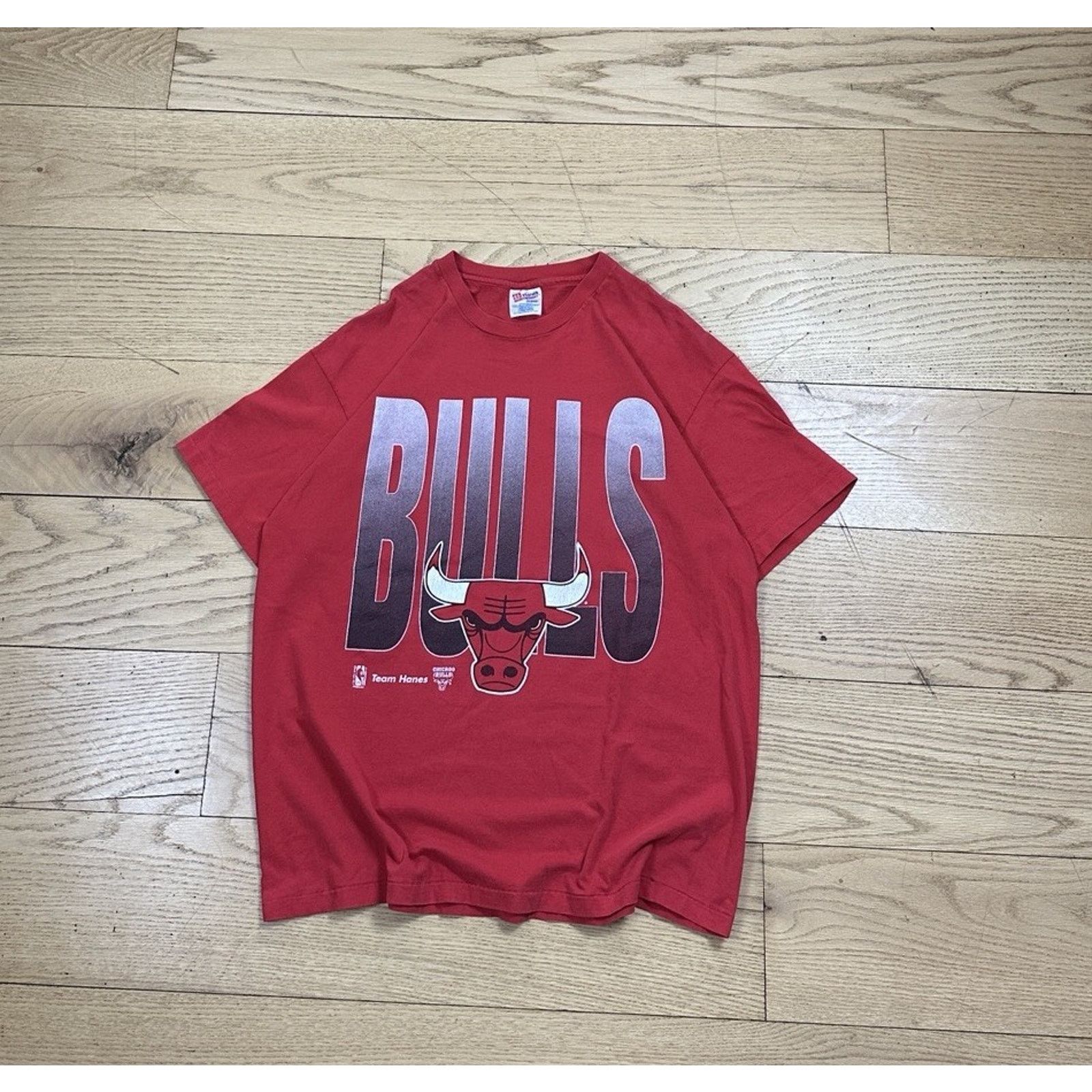 Hanes × NBA × Vintage Vintag 90s NBA Chicago Bulls T-shirt Size US XL / EU 56 / 4 - 1 Thumbnail