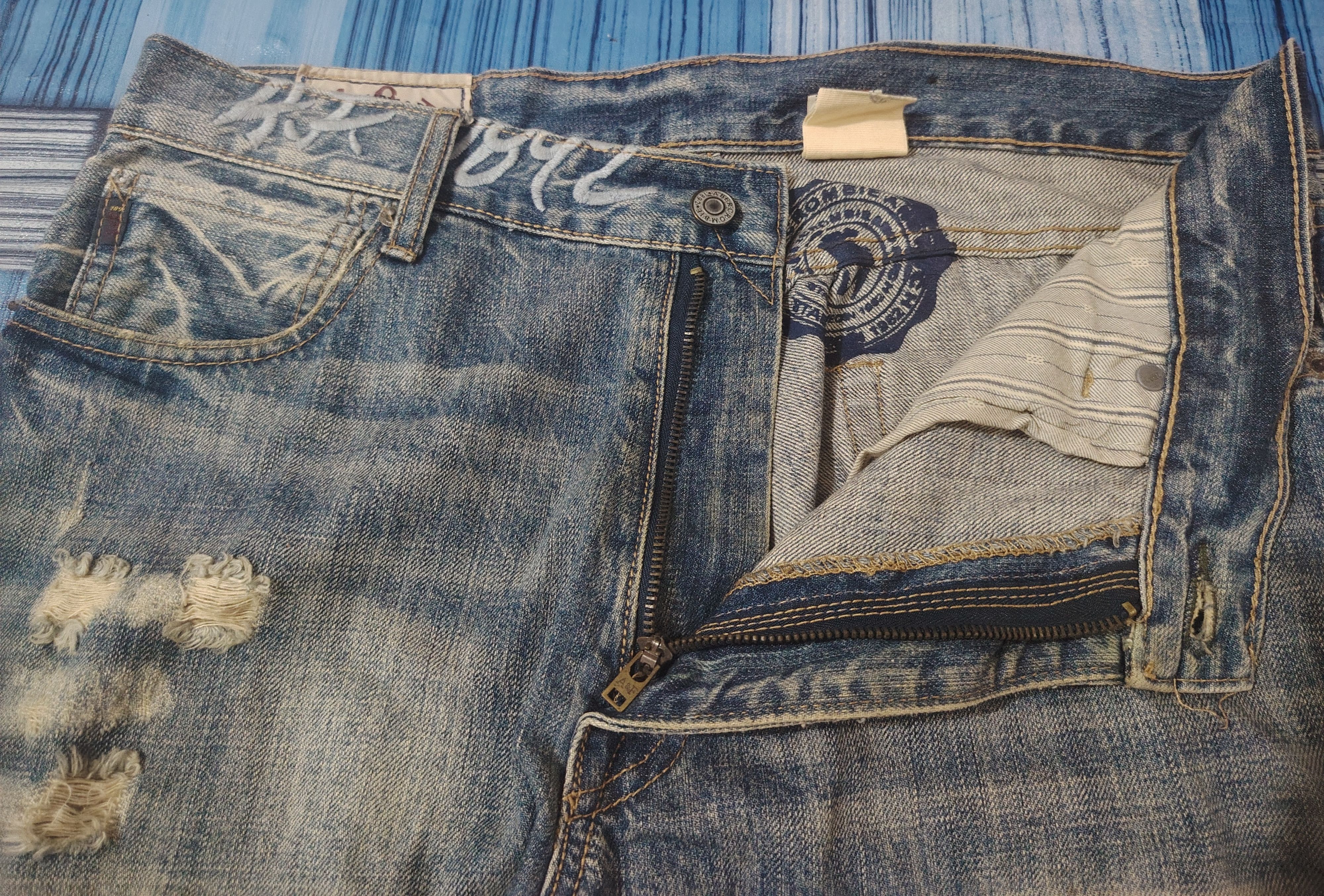 Abercrombie & Fitch Japanese A&F Baggy Flared Jeans Distressed Denim Size US 35 - 10 Thumbnail