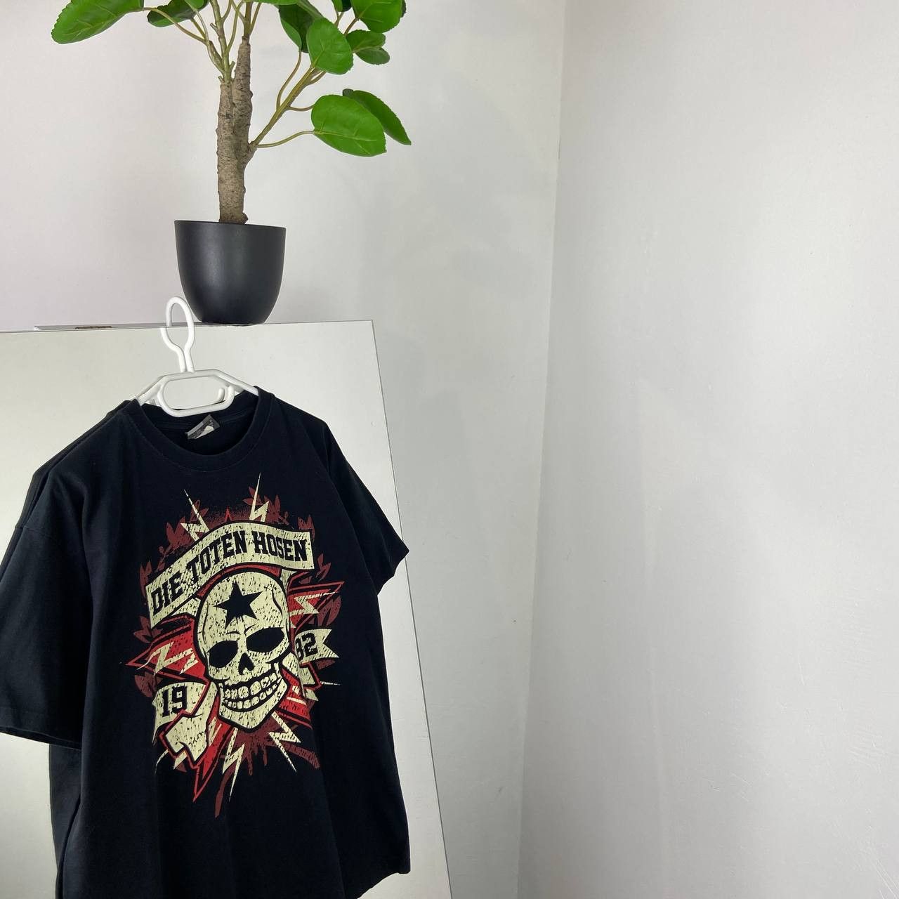 Band Tees Die Toten Hoses Vintage German Rock Band T-Shirt Size US L / EU 52-54 / 3 - 1 Thumbnail