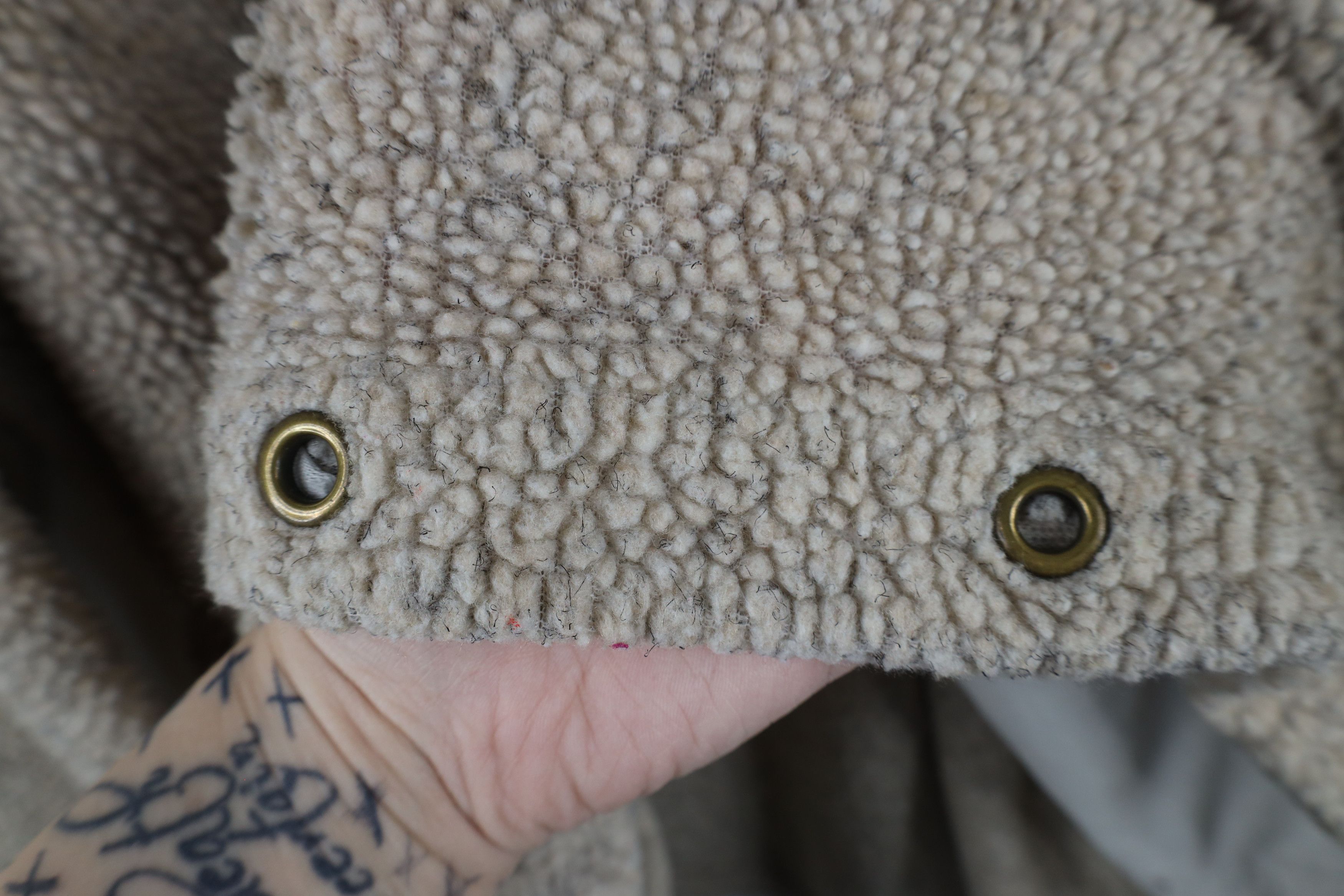 Vintage Vintage 90s Streetwear Pile Fleece Half Zip Sweater Beige Size US XL / EU 56 / 4 - 4 Thumbnail