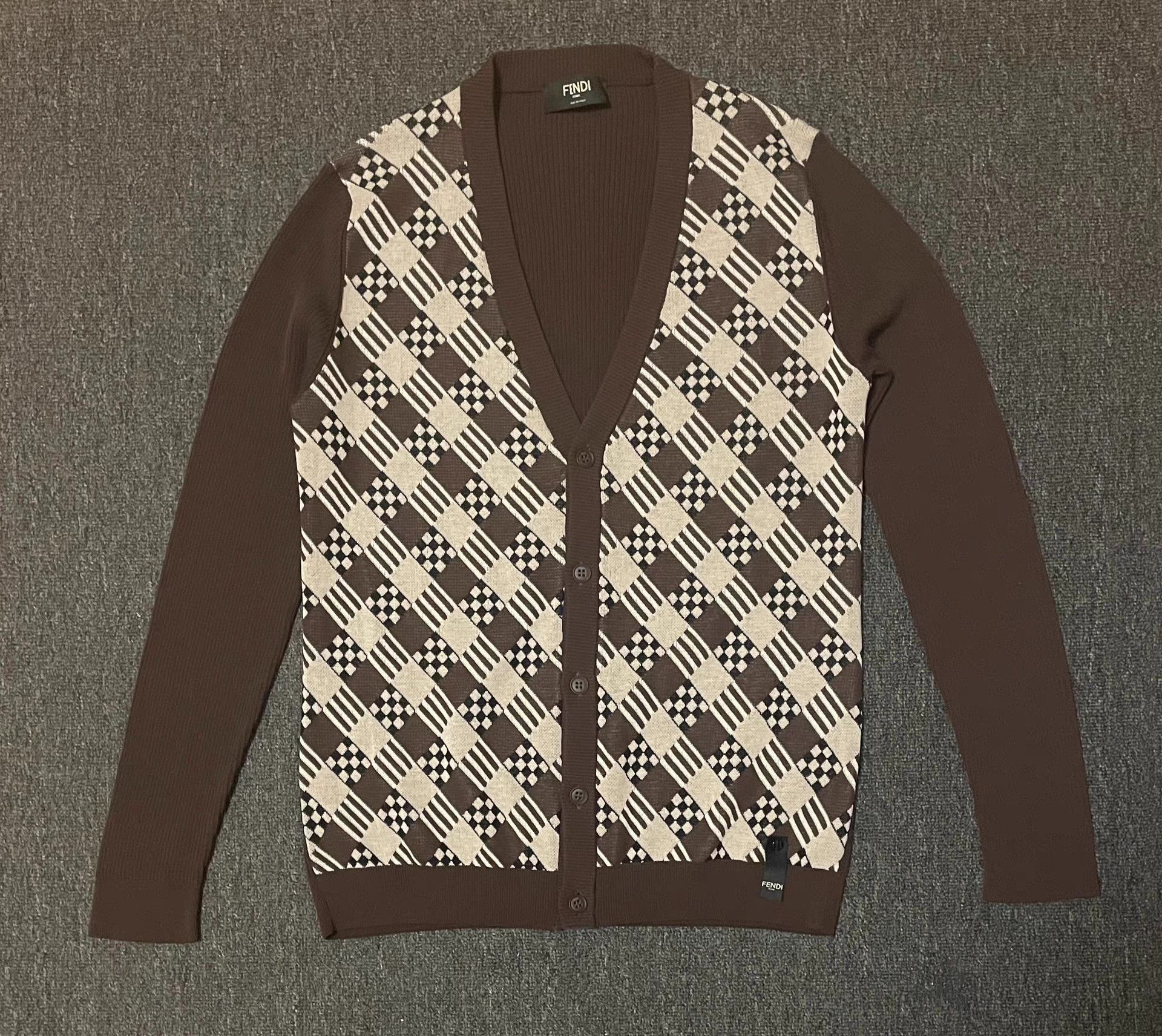 Fendi Multi-Color Patterned V-Neck Button Cardigan Size US M / EU 48-50 / 2 - 1 Thumbnail
