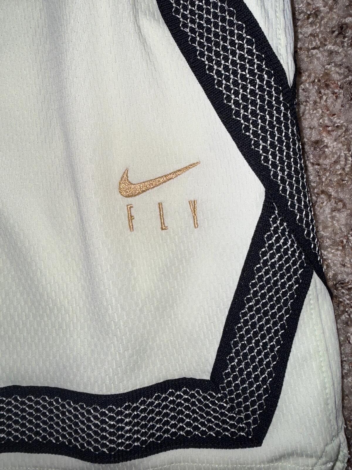 Nike Nike Women’s Dri-FIT Swoosh Fly Basketball Shorts Sample Size 28" / US 6 / IT 42 - 2 Thumbnail