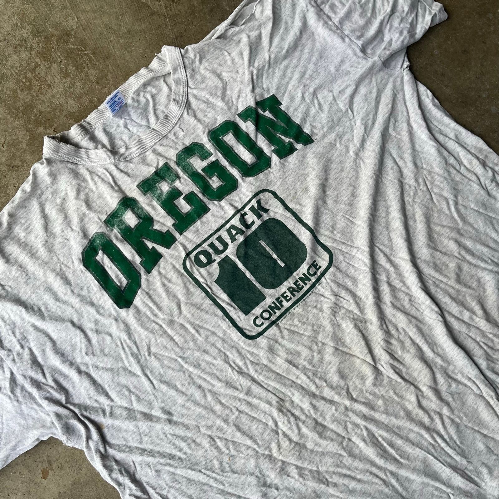 Vintage VINTAGE 80S OREGON DUCKS RUSSELL SHIRT 2XL Size US XXL / EU 58 / 5 - 2 Thumbnail