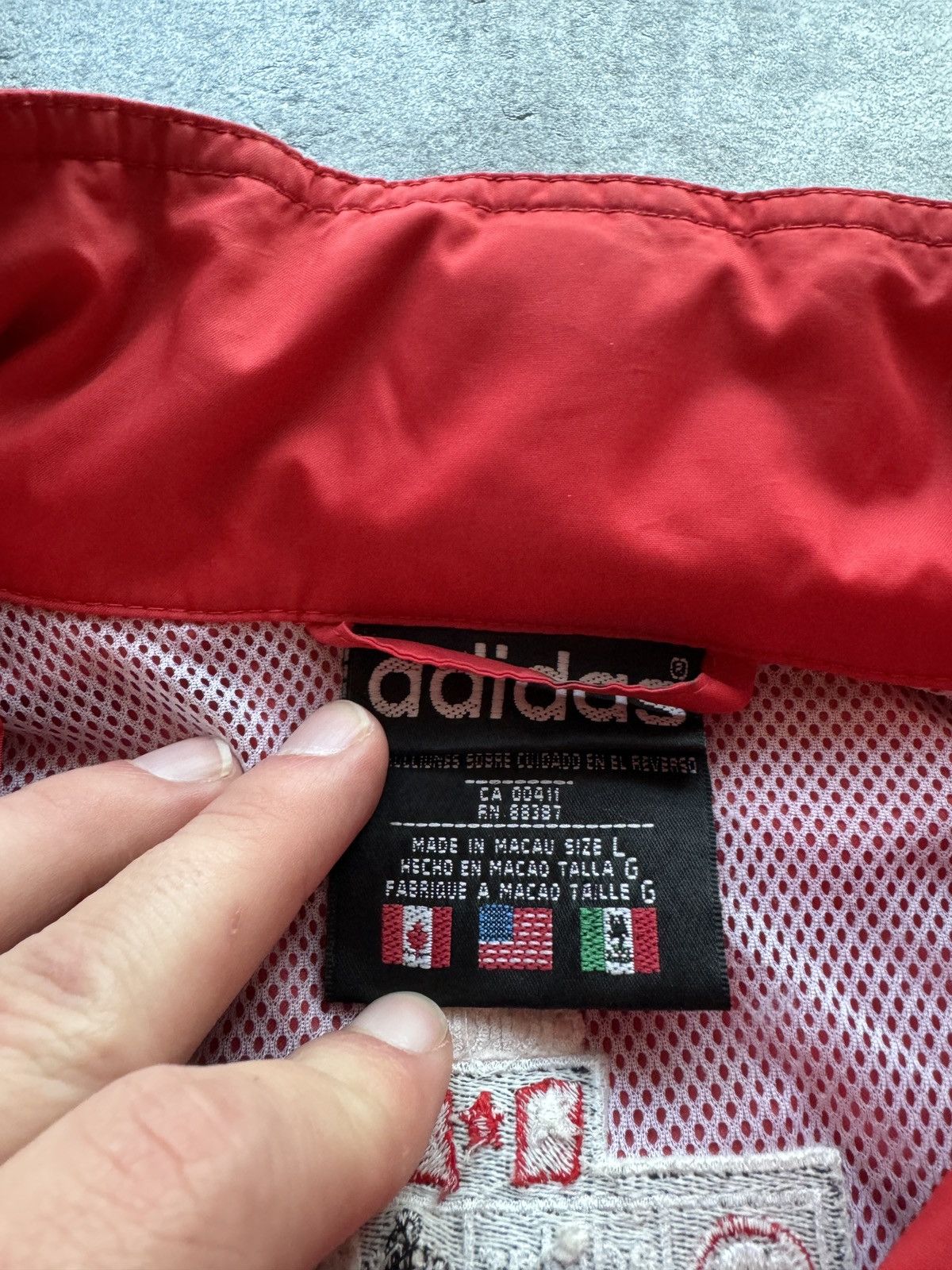 Adidas × Vintage Adidas 90s vintage light jacket boxy logo 3 stripes rap y2k Size US L / EU 52-54 / 3 - 8 Thumbnail