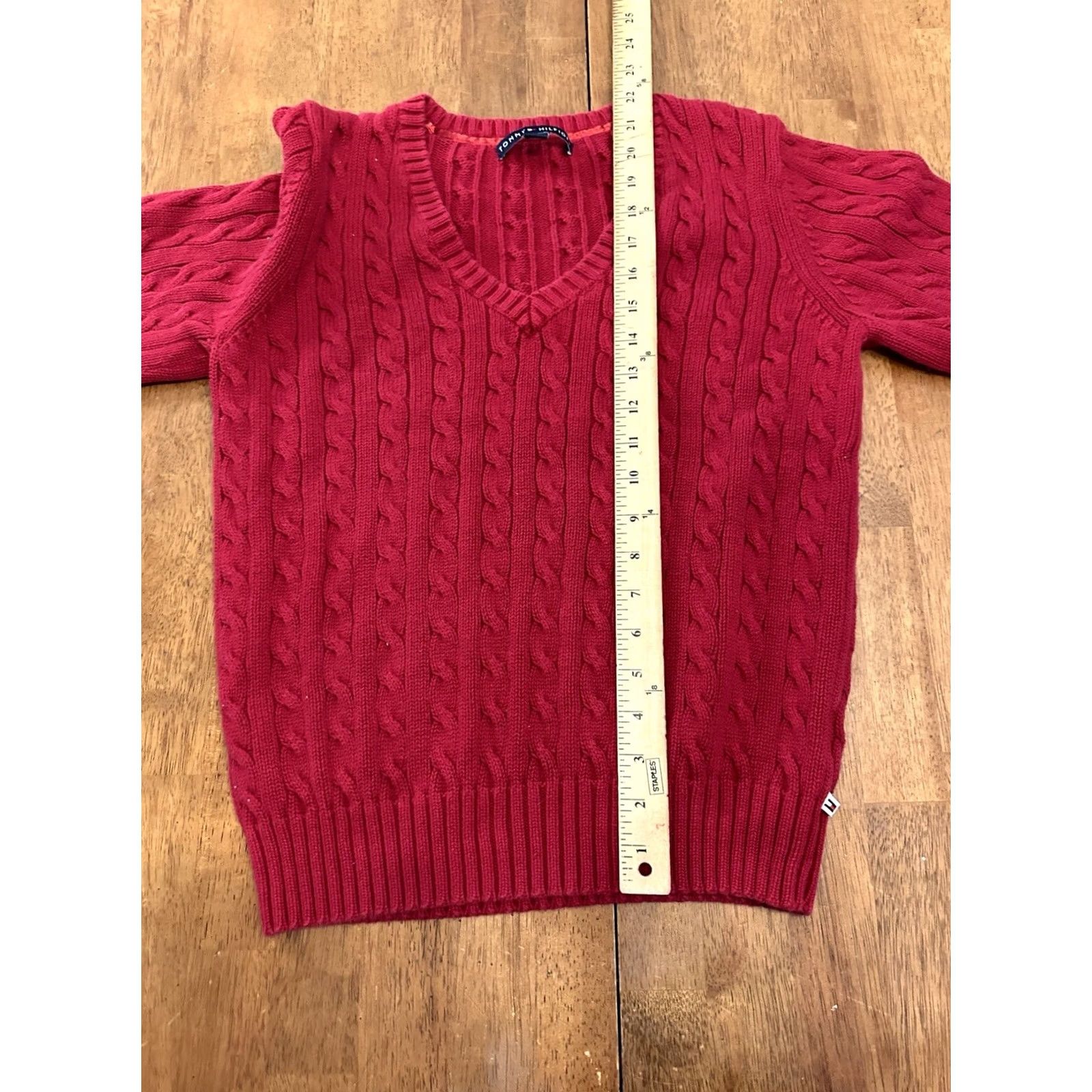 Tommy Hilfiger VINTAGE Tommy Hilfiger V Neck Cable Knit Sweater Large Red Mens? Size L / US 10 / IT 46 - 5 Thumbnail