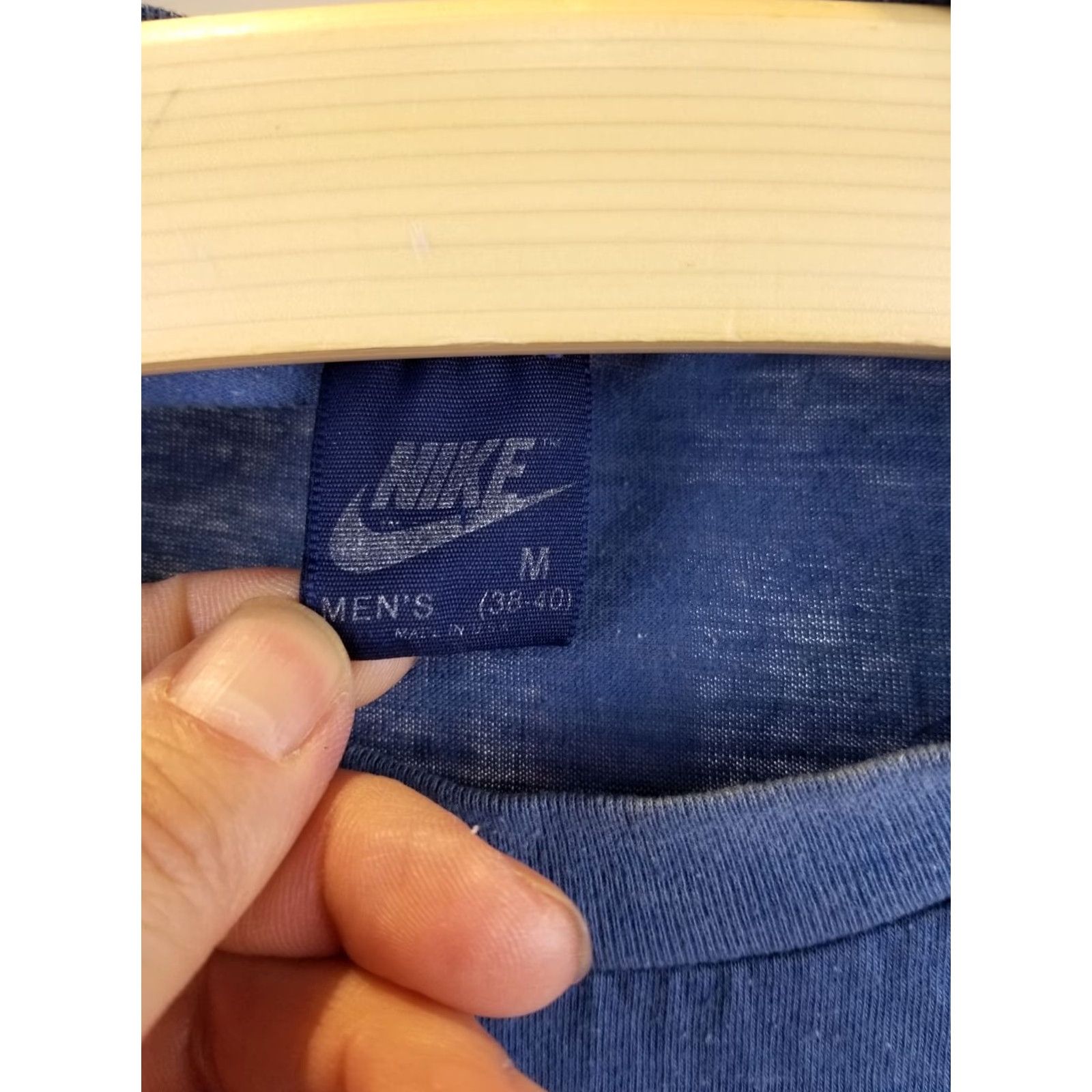 Nike VINTAGE Nike BLUE TAG T-SHIRT 50/50 BLUE Sz MEDIUM Shirt Men Blue 80s 19-27 INCH Back Casual Rock USA -Mens Size US M / EU 48-50 / 2 - 3 Thumbnail