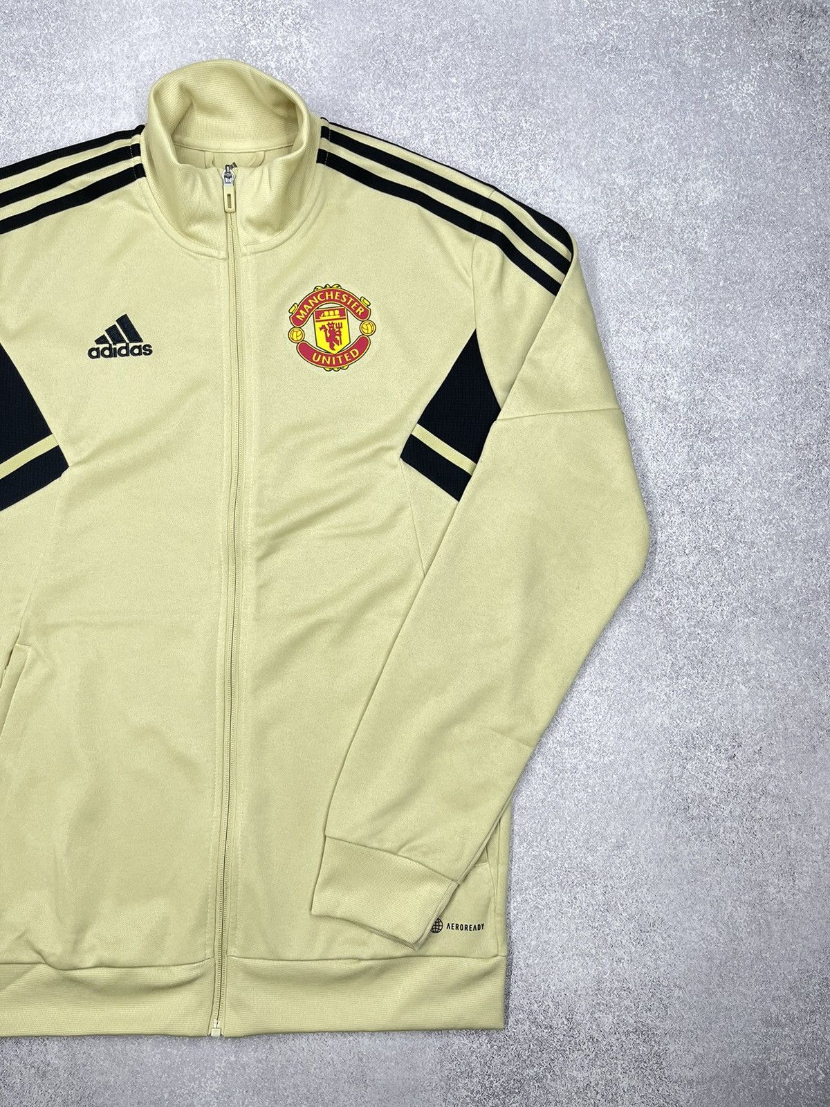 Adidas Mens Adidas Manchester United Track Jacket Soccer Jersey Size US M / EU 48-50 / 2 - 3 Thumbnail