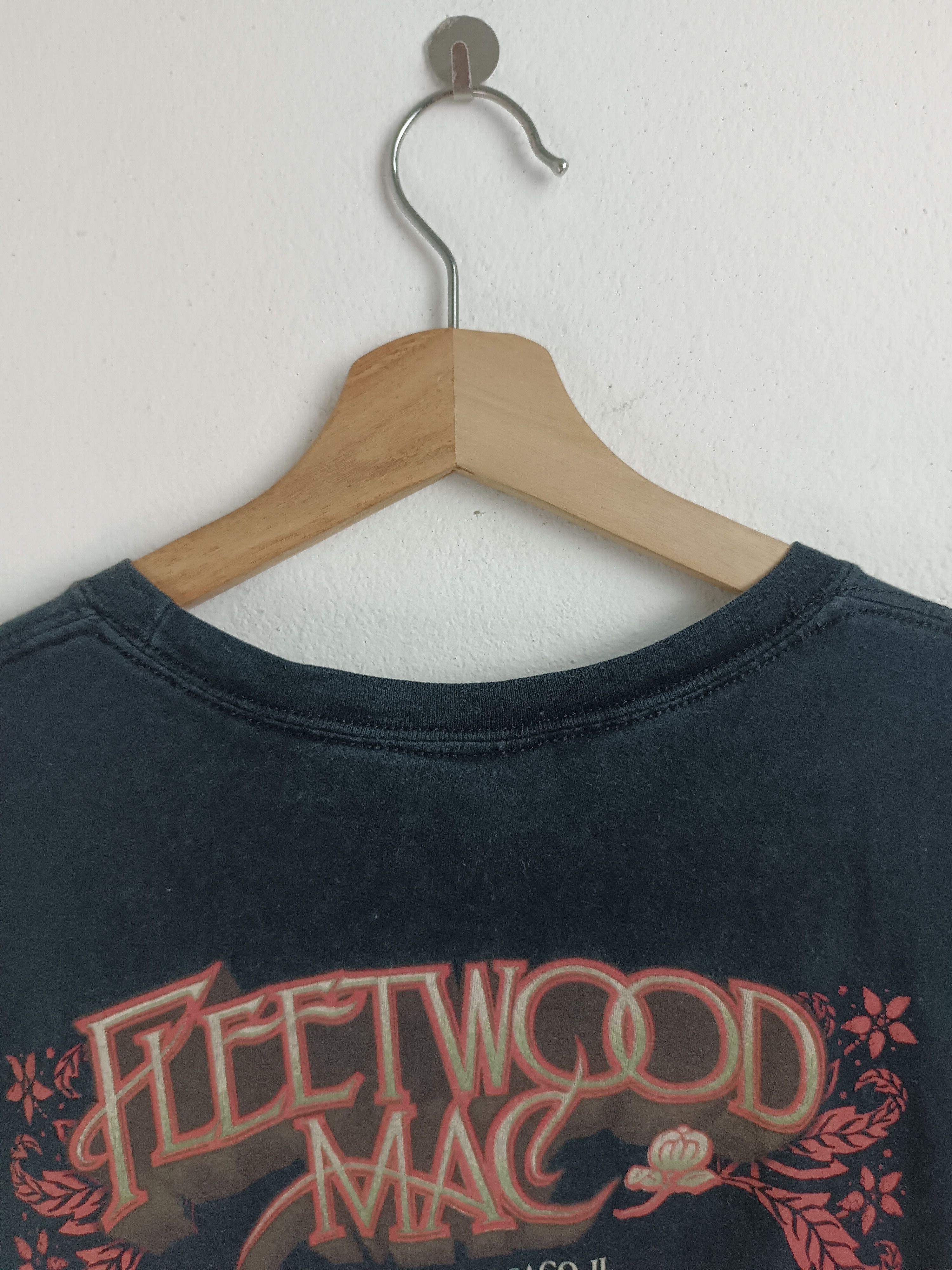 Band Tees VINTAGE 2018 FLEETWOOD MAC IN CONCERT TEE led eagles floyd Size US L / EU 52-54 / 3 - 16 Thumbnail