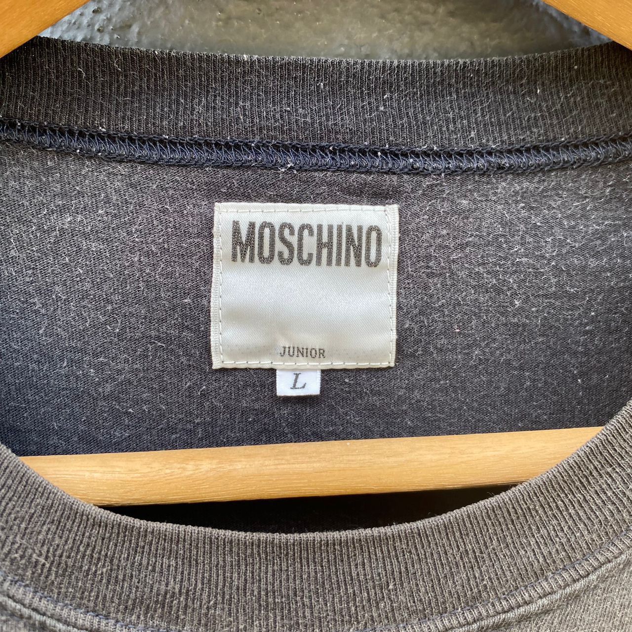 Moschino Thrashed Faded Vintage Moschino Tee Size US L / EU 52-54 / 3 - 4 Thumbnail